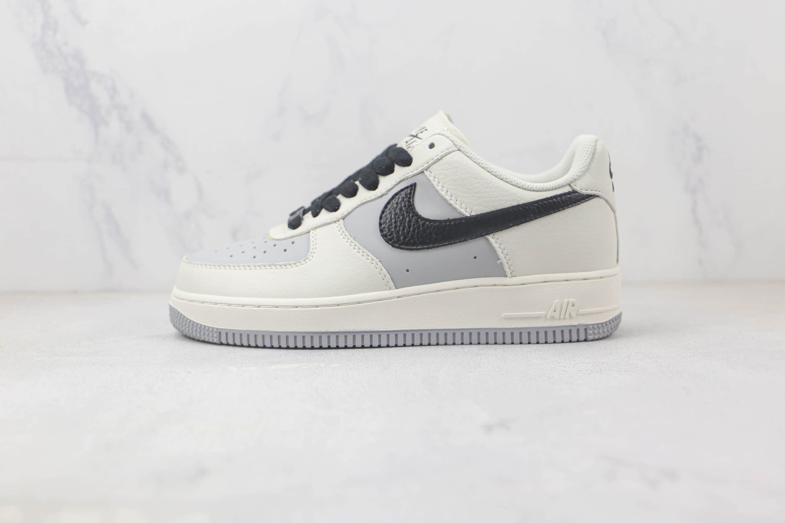 耐克Nike Air Force 1 Low 07纯原版本低帮空军一号白灰黑拼接板鞋 耐克空军一号气垫鞋 货号：TQ9685-785