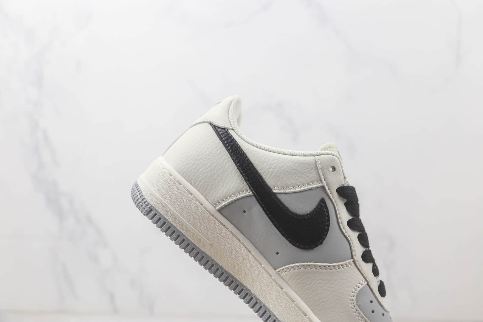 耐克Nike Air Force 1 Low 07纯原版本低帮空军一号白灰黑拼接板鞋 耐克空军一号气垫鞋 货号：TQ9685-785