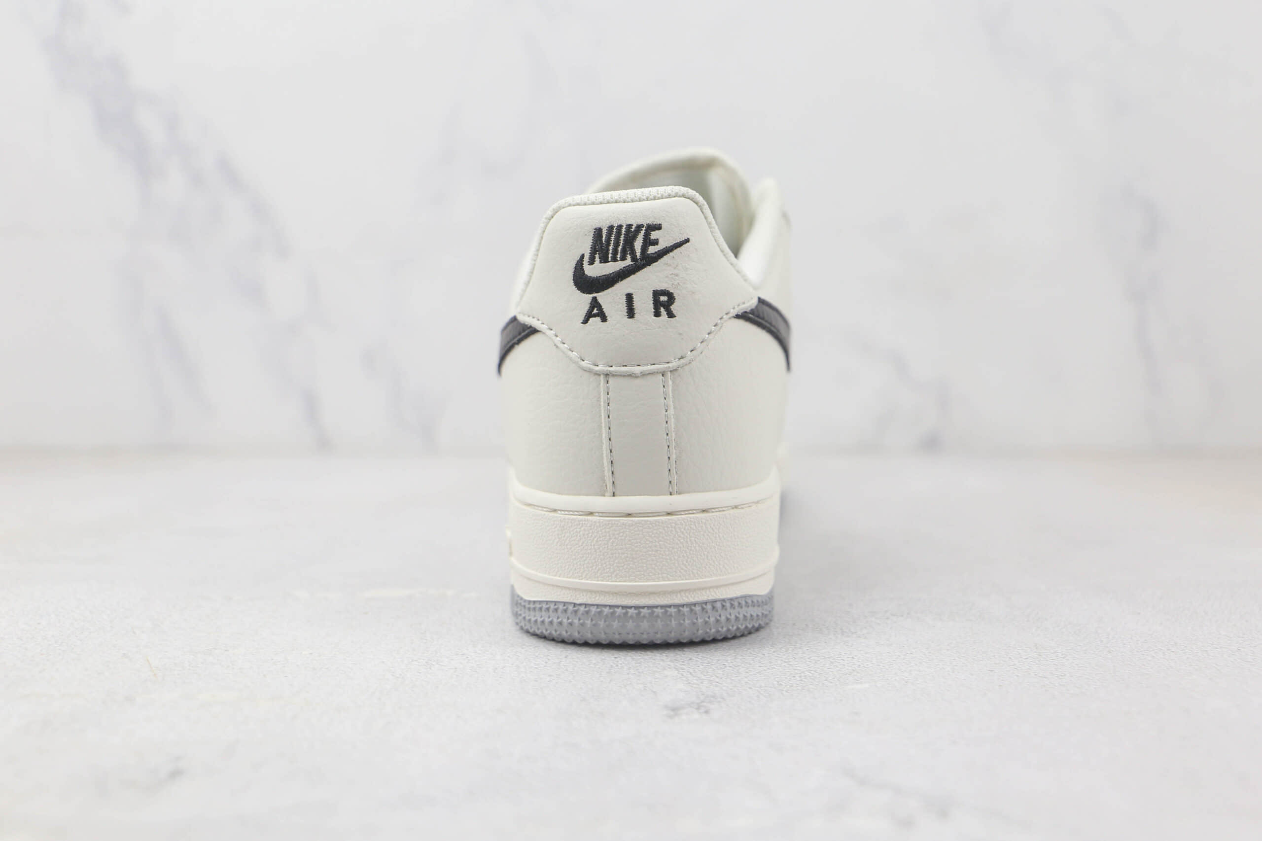 耐克Nike Air Force 1 Low 07纯原版本低帮空军一号白灰黑拼接板鞋 耐克空军一号气垫鞋 货号：TQ9685-785