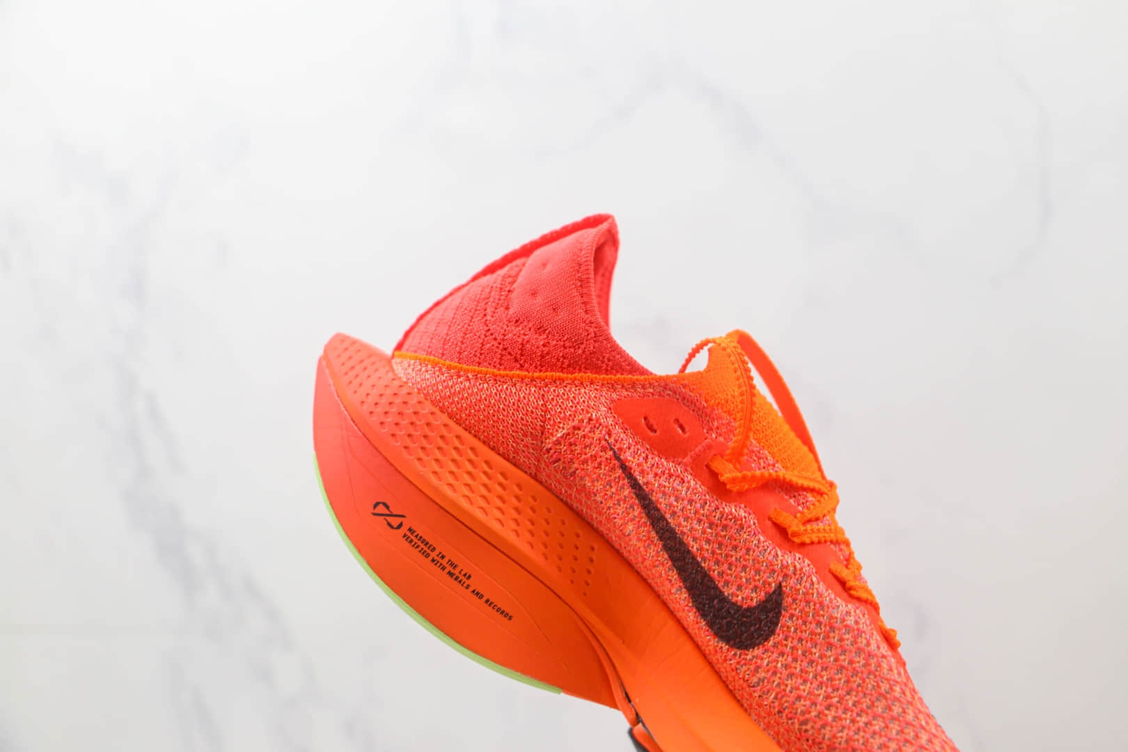 耐克Nike Air Zoom Alphafly NEXT% 2 Proto纯原版本公路竞速橙色马拉松超级跑鞋 耐克NEXT%马拉松跑鞋系列 货号：DN3555-800