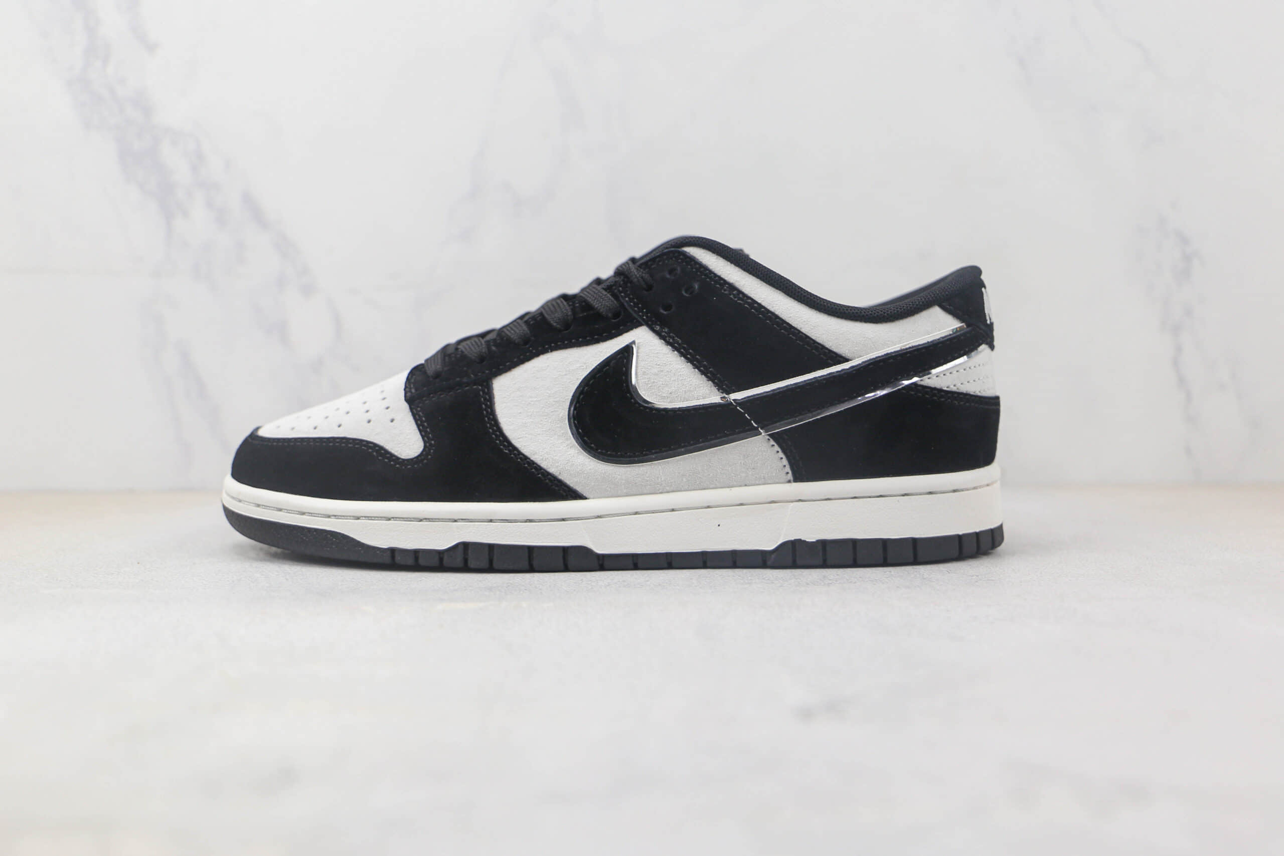 耐克Nike SB Dunk Low Pro纯原版本低帮SB DUNK麂皮黑白色板鞋 耐克SB DUNK滑板鞋 货号：ST1391-100