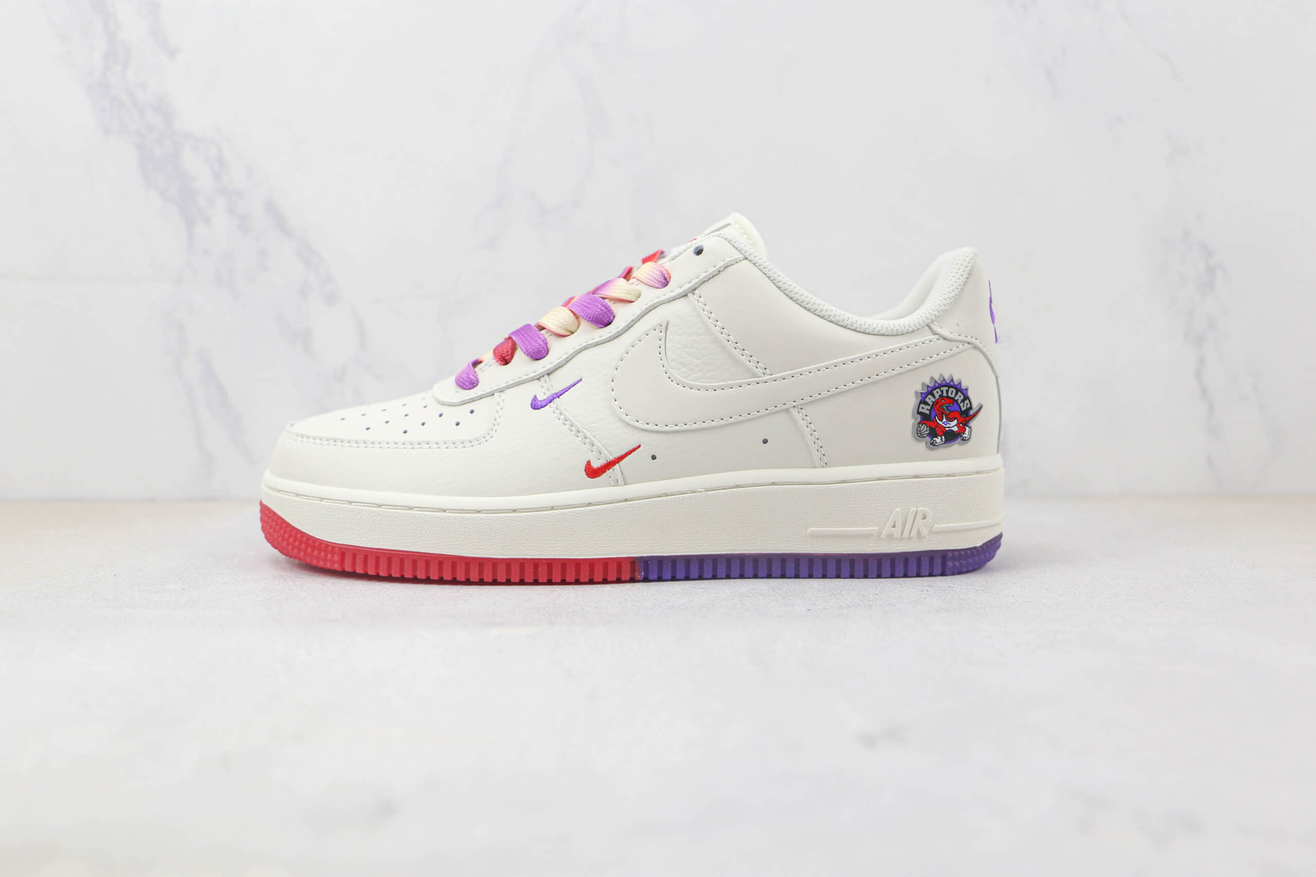 耐克Nike Air Force 1 Low 07纯原版本低帮空军一号猛龙队红紫双钩渐变配色板鞋 耐克空军一号工厂 货号：KK6325-015