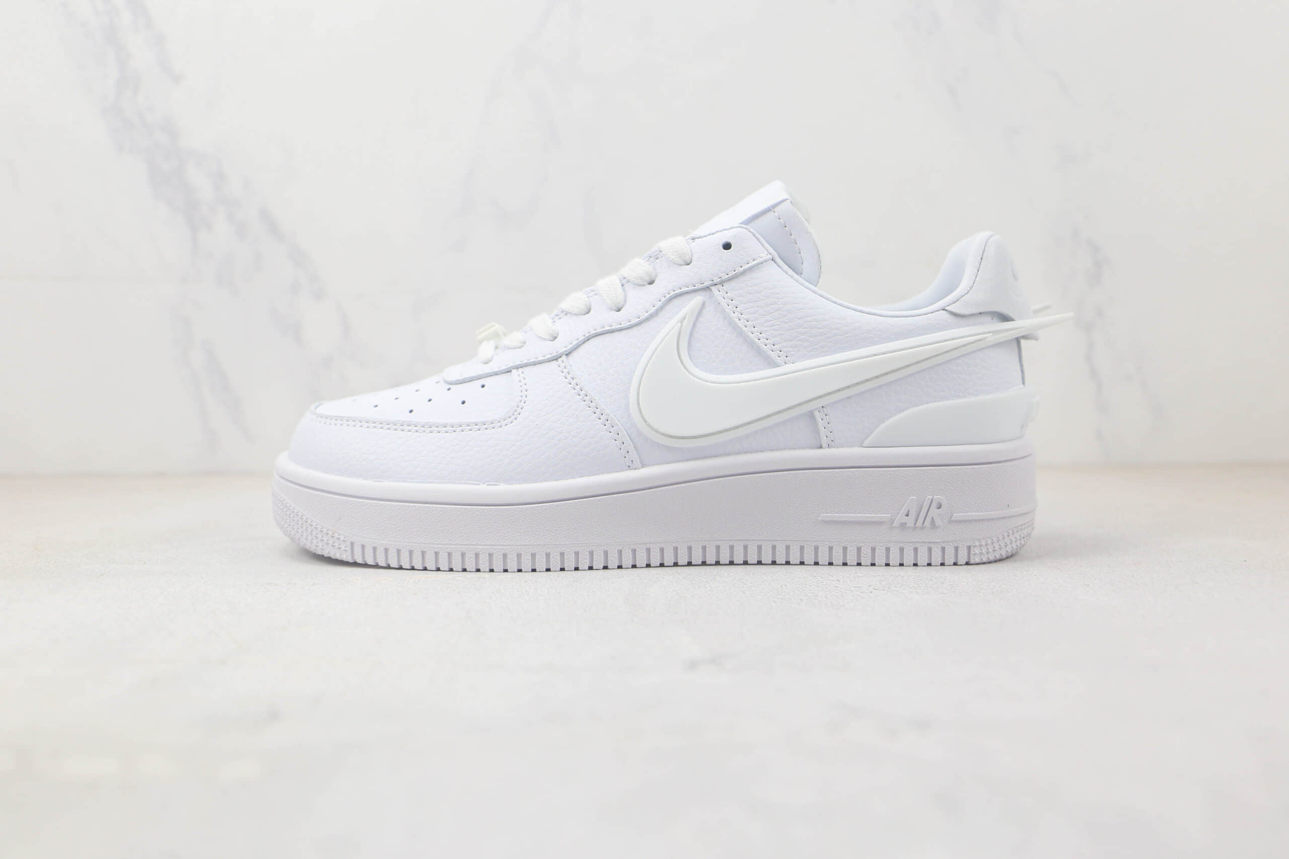 耐克Nike Air Force 1 Low SP纯原版本低帮空军一号纯白色埋伏系列板鞋 耐克空军一号校园板鞋 货号：DD8959-100