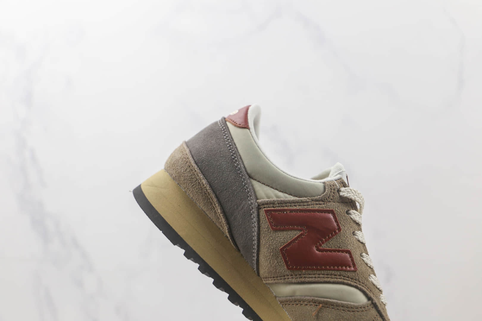 新百伦New Balance 730纯原版本复古NB730慢跑鞋 新百伦NB730老爹鞋系列 货号：M730BBR