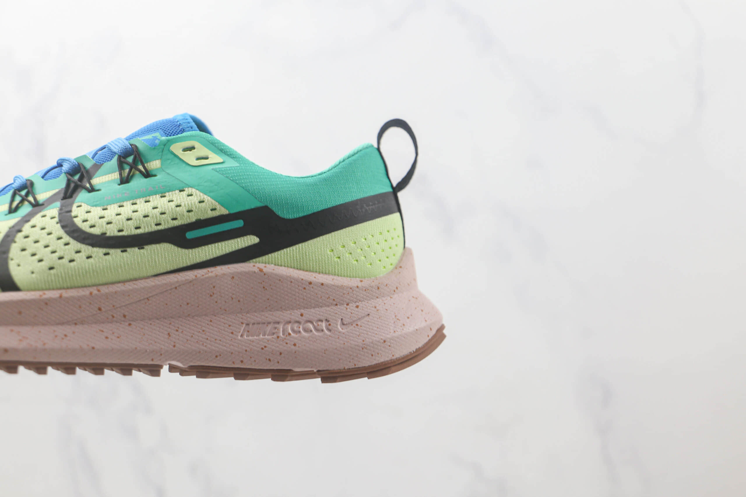 耐克Nike Pegasus Trail 4纯原版本绿粉色户外越野跑鞋 耐克越野系列跑鞋 货号：DJ6158-501