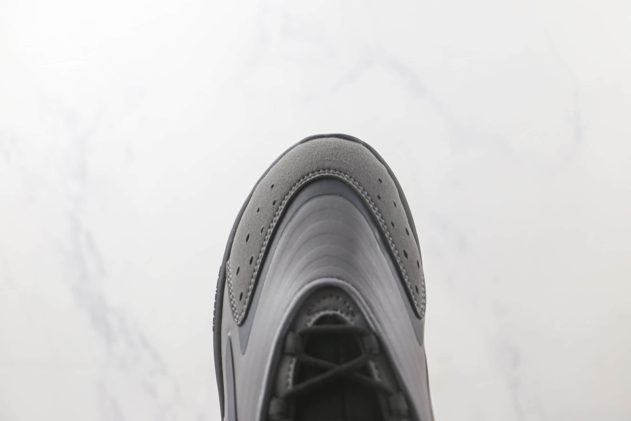 阿迪达斯Adidas originals Ozelia纯原版本银黑色复古老爹鞋 阿迪达斯校园复古老爹鞋 货号：HO4253