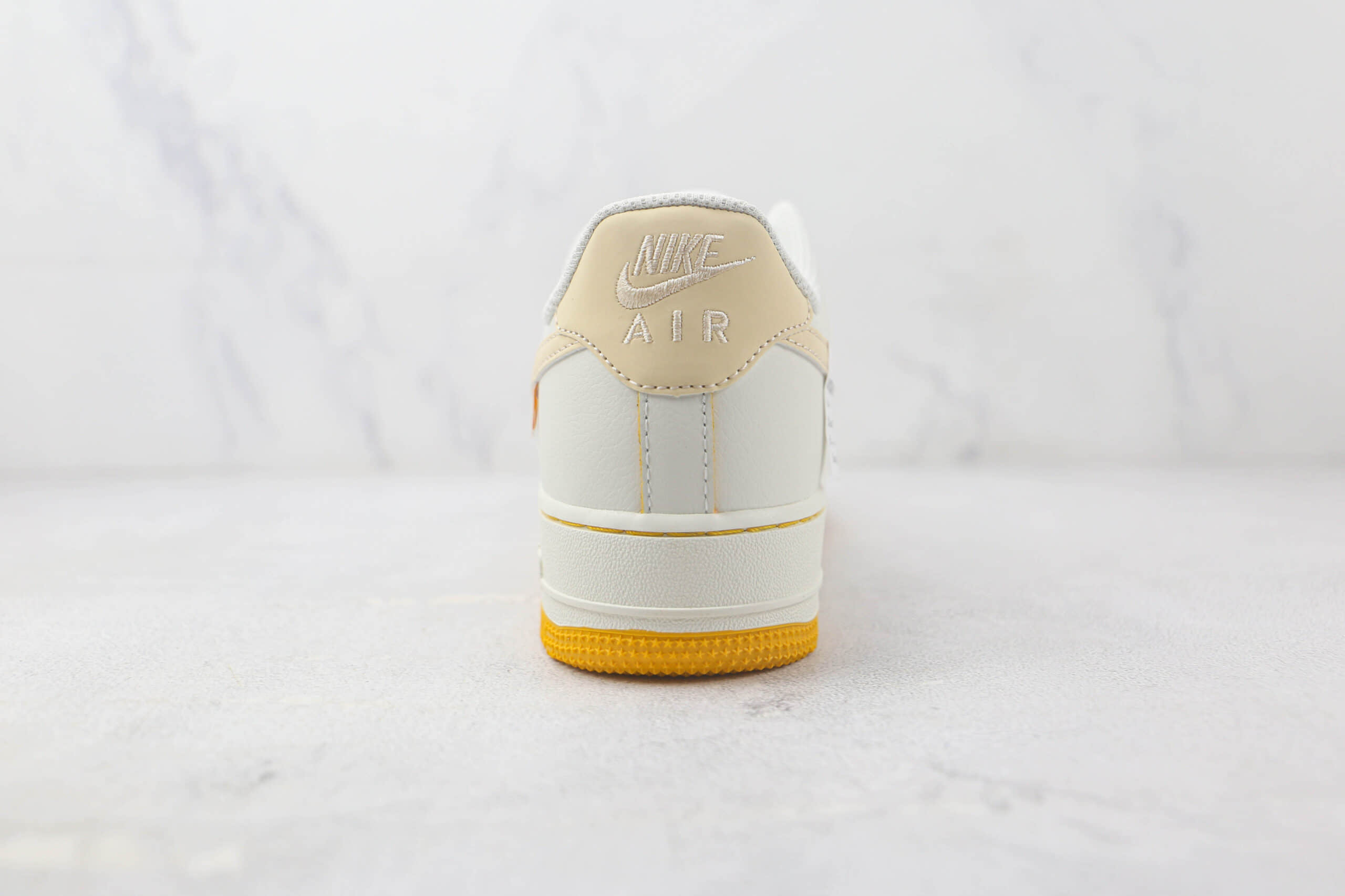 耐克Nike Air Force 1'07 Low Egg Yolk纯原版本空军一号咸蛋黄配色板鞋 耐克空军一号校园板鞋 货号：FB1839-222