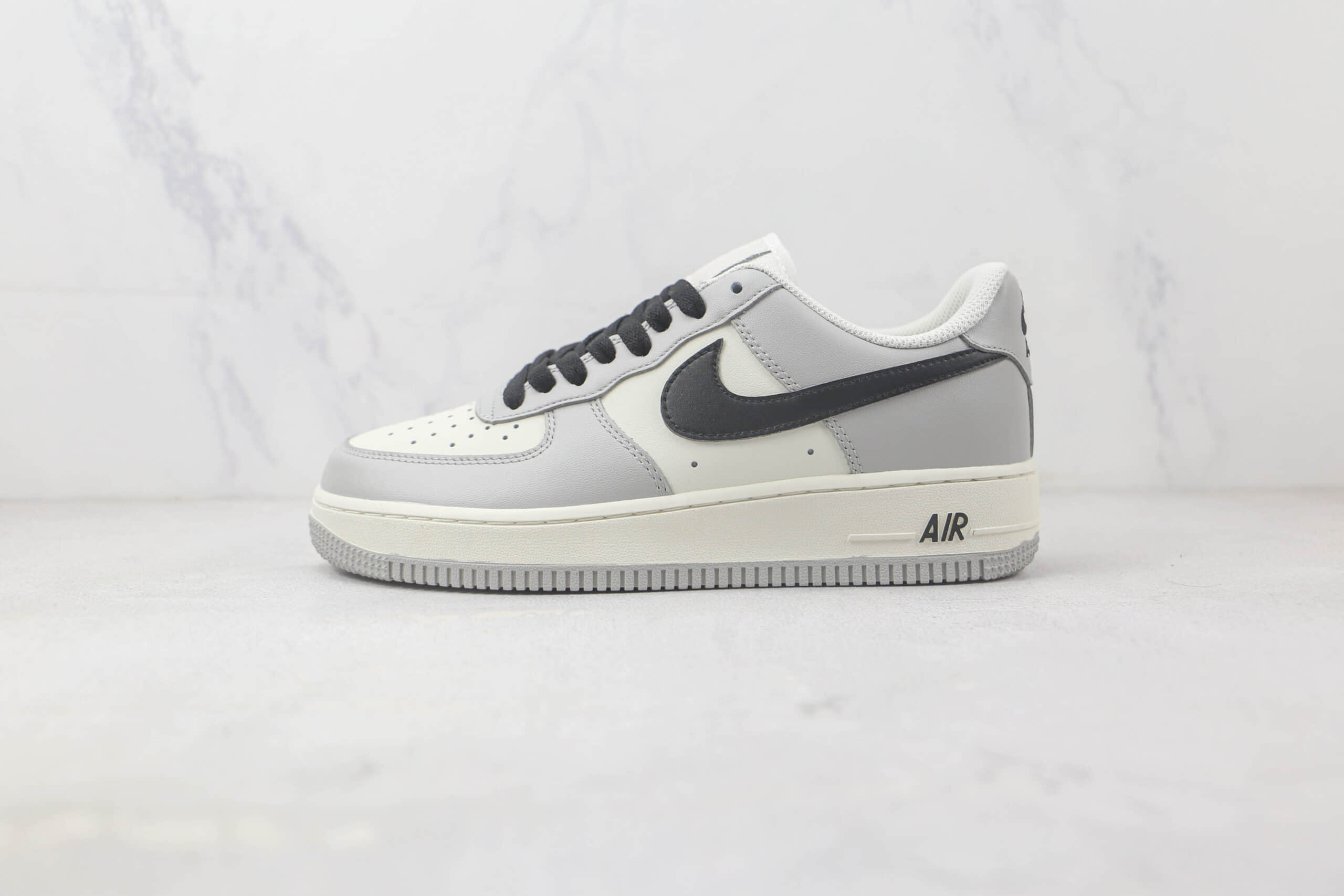 耐克Nike Air Force 1 Low 07纯原版本空军一号AF1灰白拼接黑勾板鞋 耐克空军一号校园板鞋 货号：DO7417-991