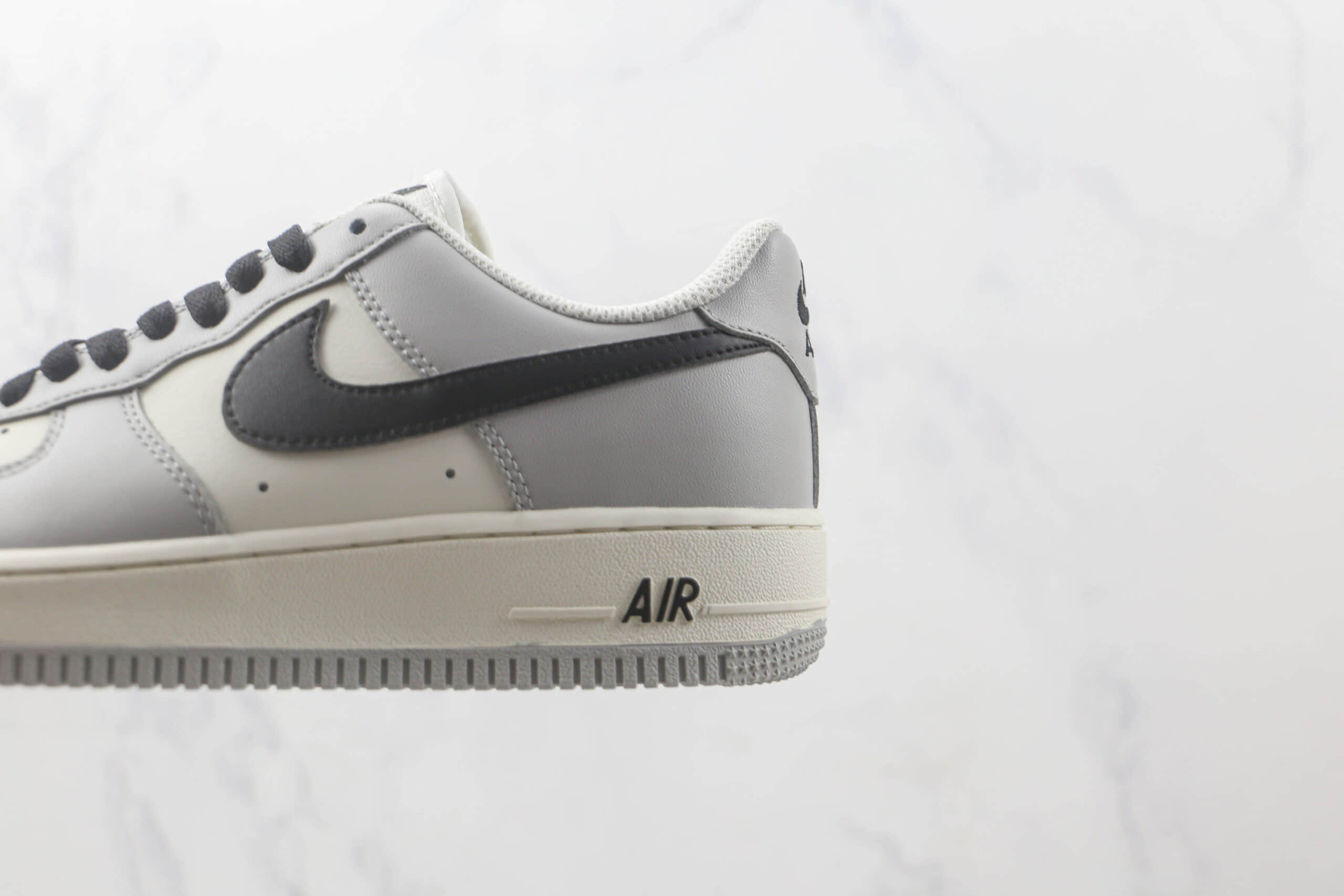 耐克Nike Air Force 1 Low 07纯原版本空军一号AF1灰白拼接黑勾板鞋 耐克空军一号校园板鞋 货号：DO7417-991