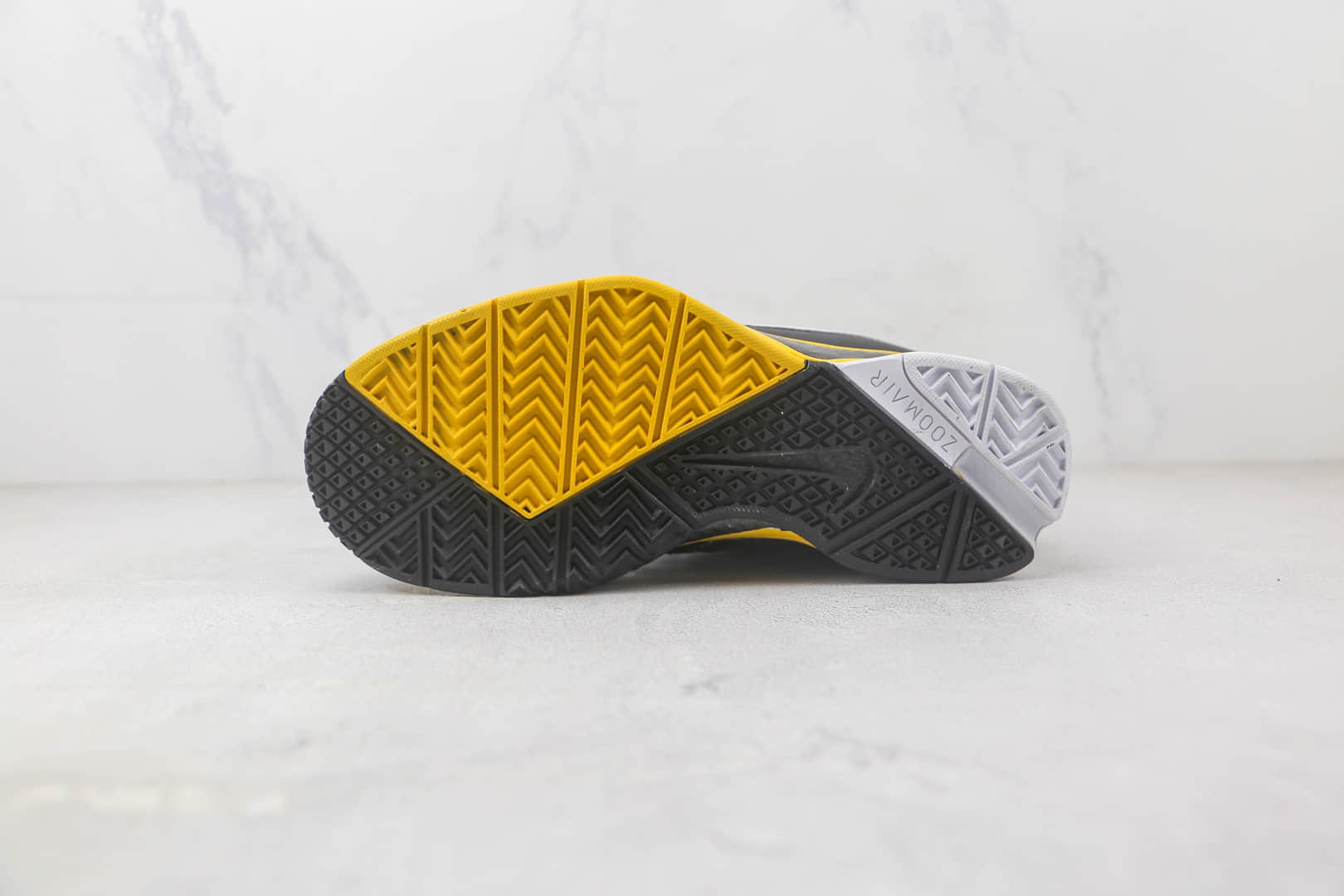 耐克NIKE KOBE 1 PROTRO科比1代实战篮球鞋 耐克科比1代球鞋 货号：AQ2728-003