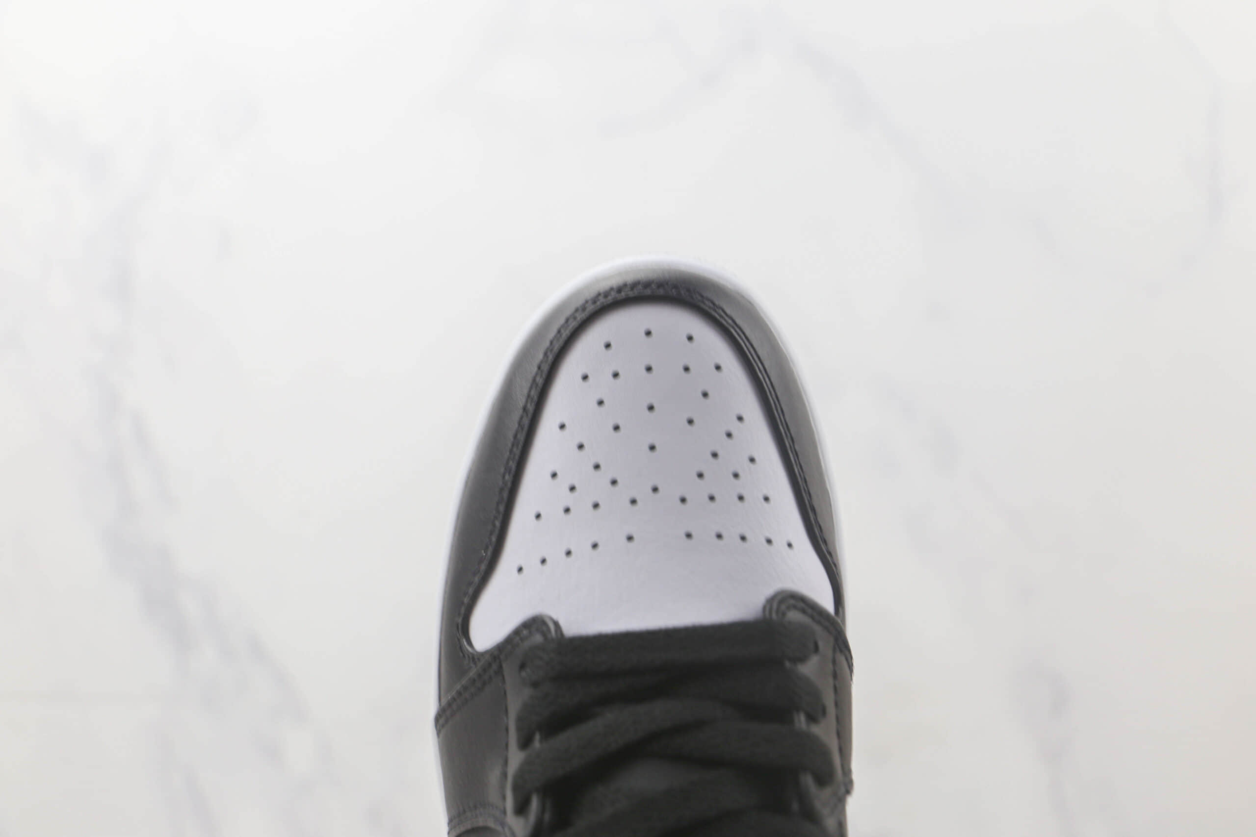 乔丹Air Jordan 1 Low纯原版本低帮AJ1黑白红色板鞋 莆田天花板AJ系列 货号：553558-063