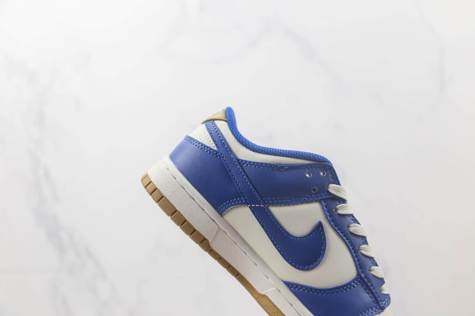 耐克Nike SB Dunk Low Dunk纯原版本低帮SB DUNK白蓝生胶底板鞋 莆田天花板DUNK系列 货号：FB7173-141