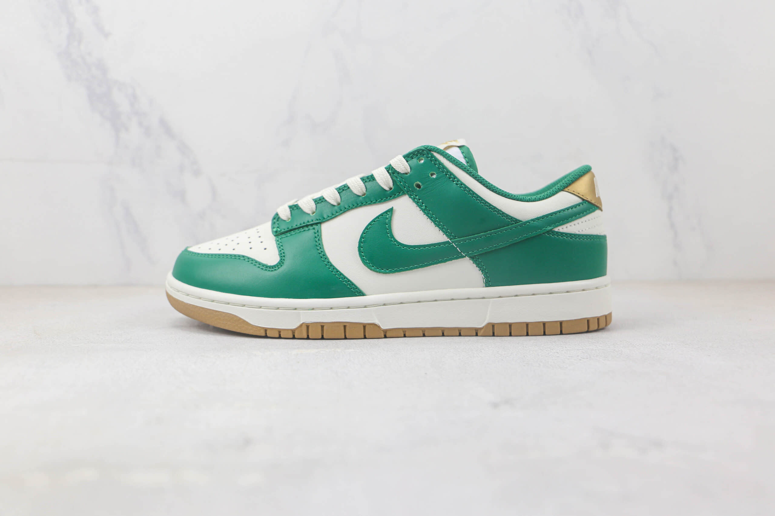 耐克Nike SB Dunk Low Dunk纯原版本低帮SB DUNK白绿生胶底板鞋 耐克DUNK系列校园板鞋 货号：FB7173-131