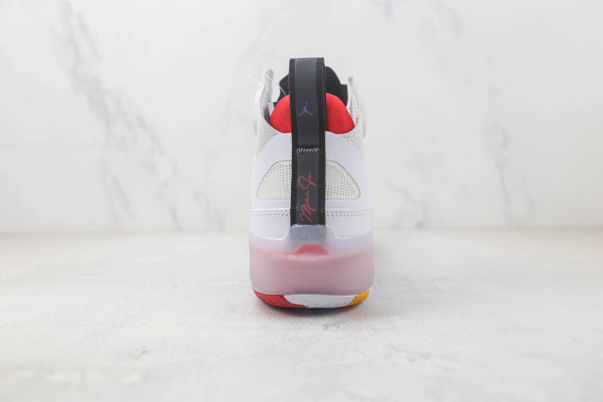 乔丹Air Jordan 37纯原版本白红色兔八哥AJ37实战篮球鞋 莆田天花板AJ系列篮球鞋 货号：DD6958-160