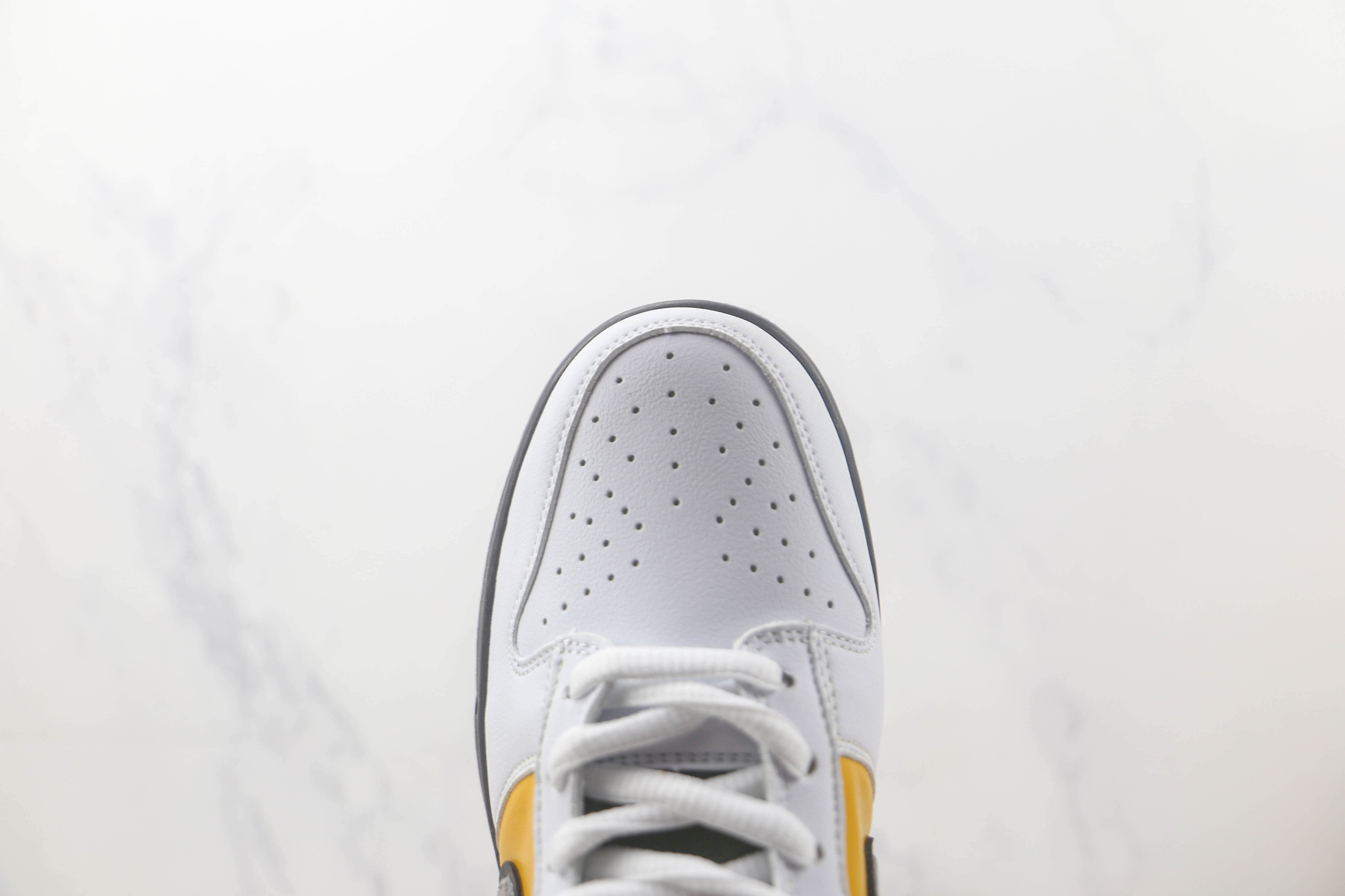耐克Nike SB Dunk Low Dunk纯原版本低帮SB DUNK白黄黑色24号板鞋 莆田天花板DUNK板鞋 货号：DD1391-004