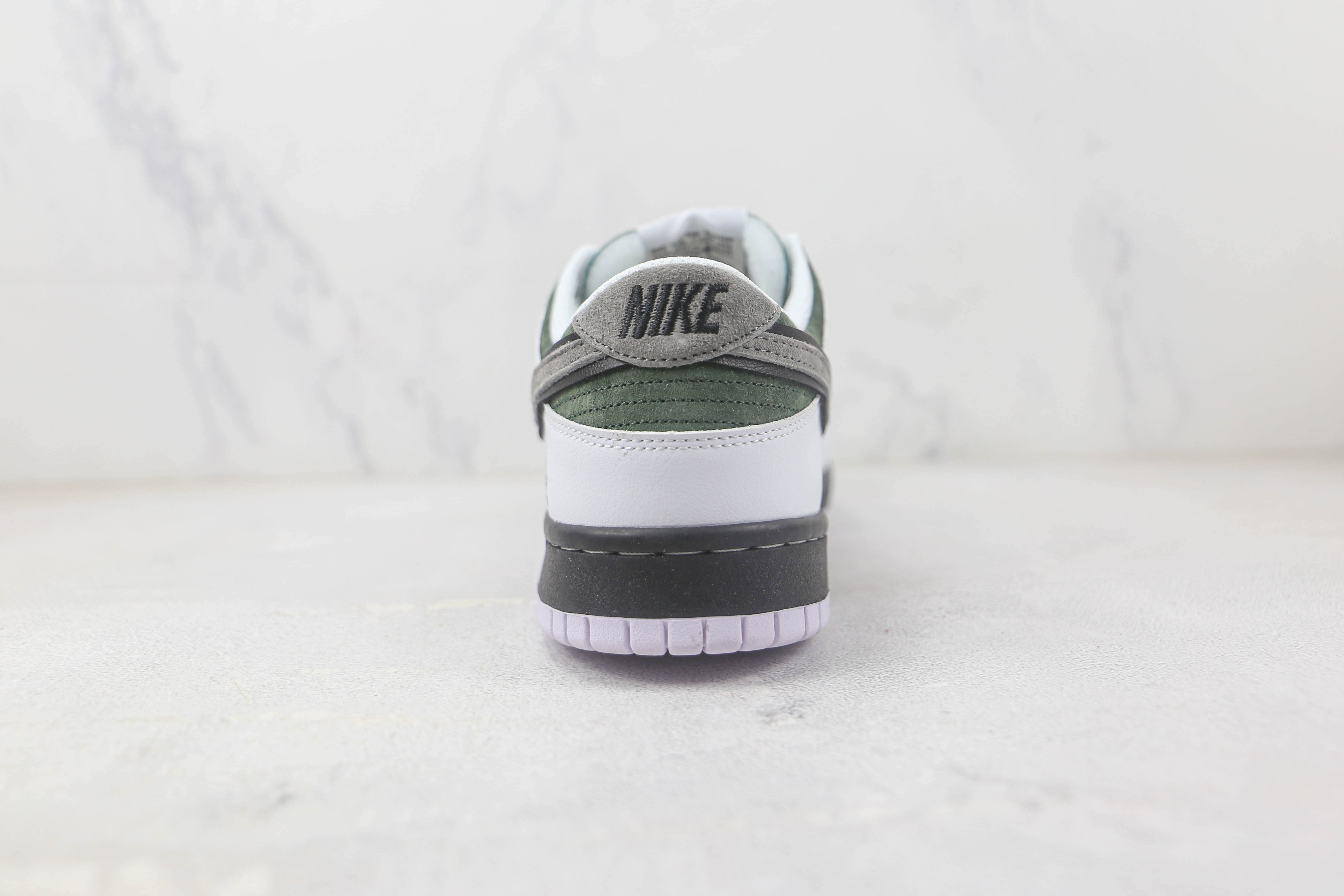 耐克Nike SB Dunk Low Dunk纯原版本低帮SB DUNK白黄黑色24号板鞋 莆田天花板DUNK板鞋 货号：DD1391-004