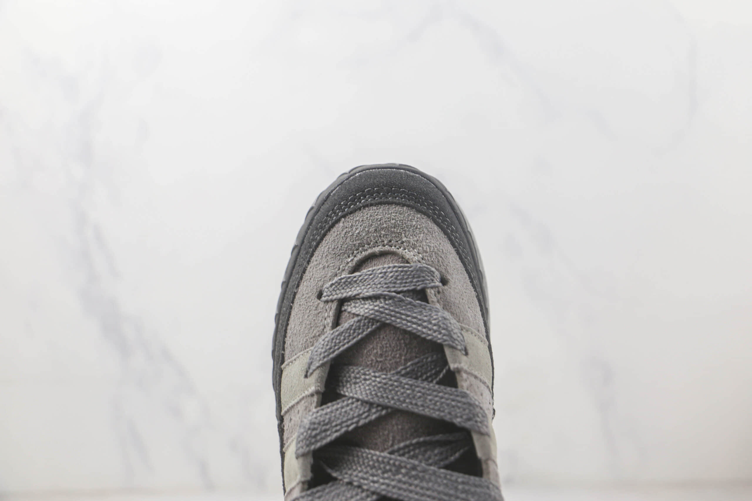 阿迪达斯Adidas ADIMATIC纯原版本灰黑色麂皮面包鞋 阿迪达斯校园板鞋 货号：HP6771