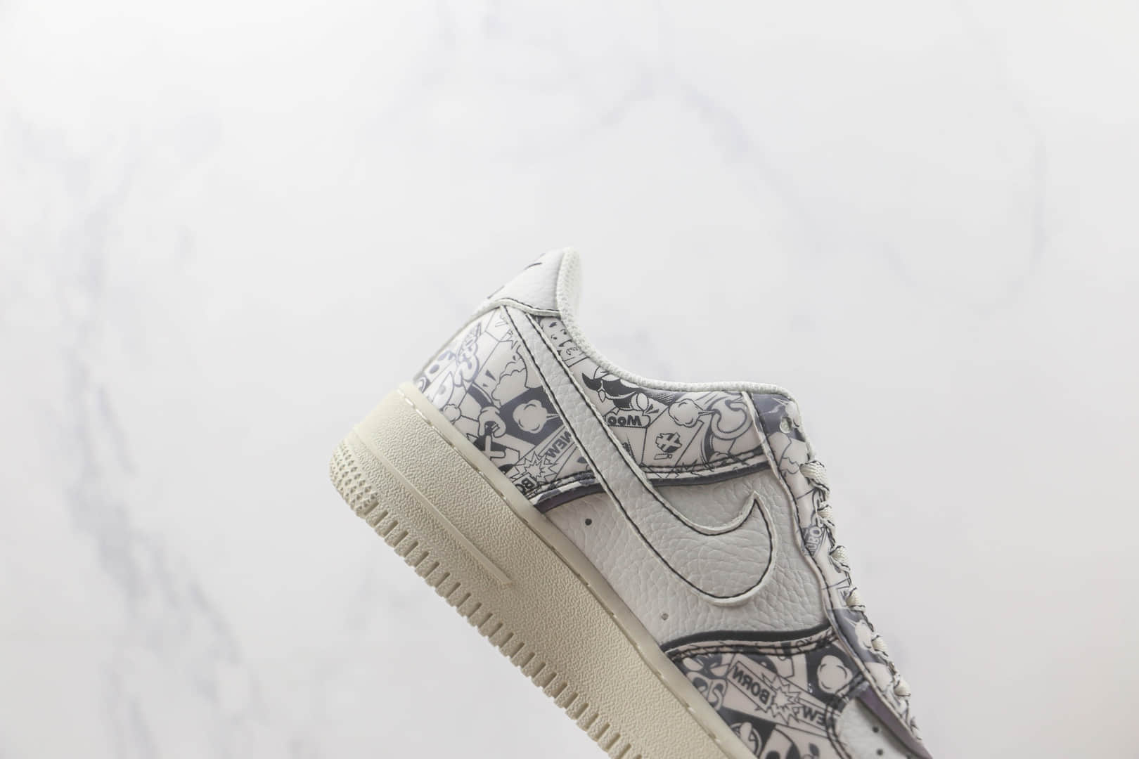 耐克Nike Air Force 1 Low 07 Game Player纯原版本低帮空军一号街头霸王系列白灰涂鸦配色板鞋 耐克空军一号校园系列 货号：ZG0088-812