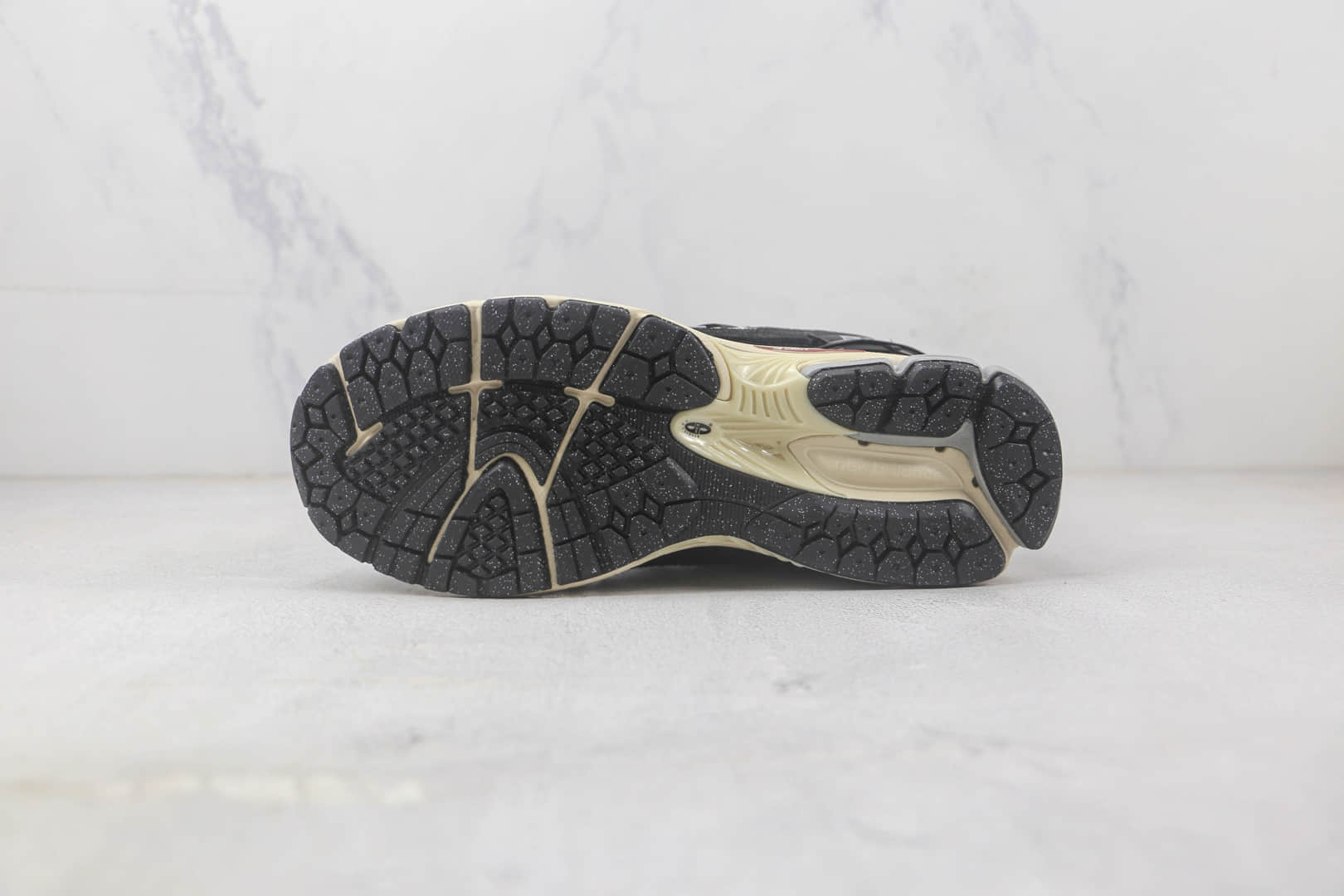 新百伦New Balance 1906纯原版本NB1906D黑色复古老爹鞋 新百伦NB1906系列老爹鞋 货号：M1906DD