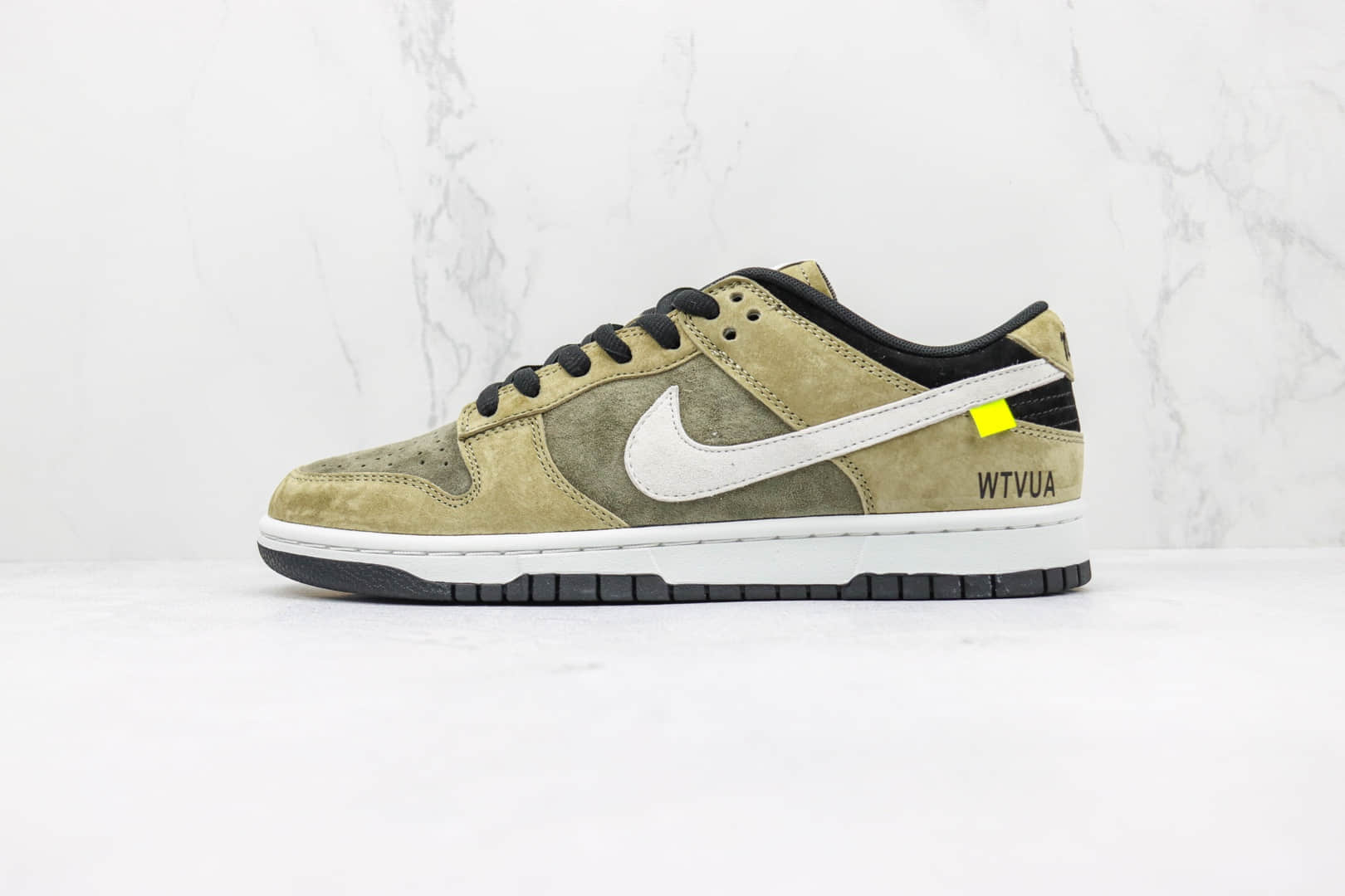 耐克Nike SB Dunk Low Dunk纯原版本低帮SB DUNK绿麂皮白勾板鞋 莆田天花板DUNK板鞋 货号：WT1233-033