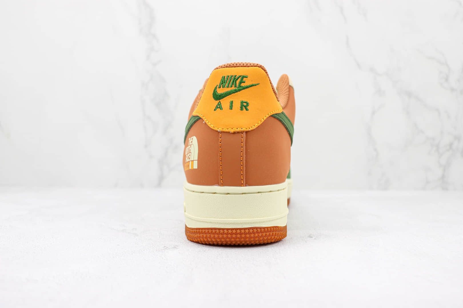 耐克NIke Air Force 1 '07 Low纯原版本低帮空军一号青雾棕配色板鞋 耐克空军一号校园板鞋 货号：BS9055-811