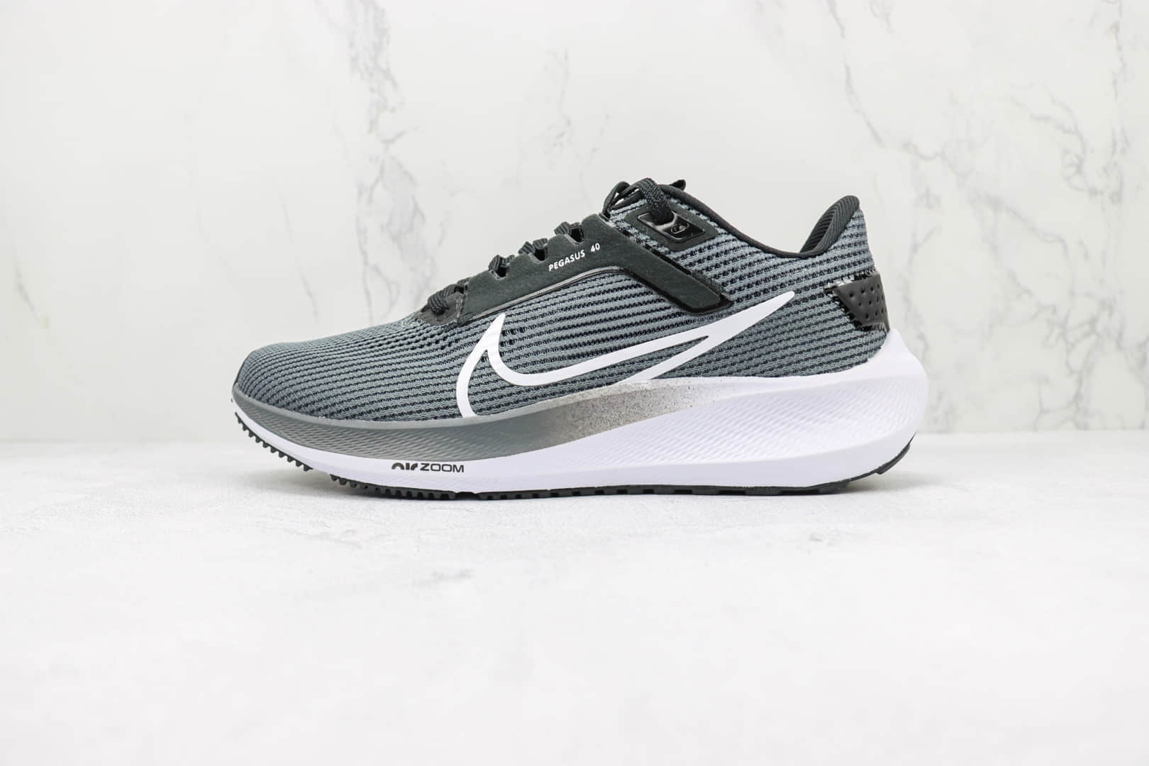 耐克Nike Air Zoom Pegasus 40纯原版本登月40代灰白色慢跑鞋 耐克Zoom系列慢跑鞋 货号：DV3854-106