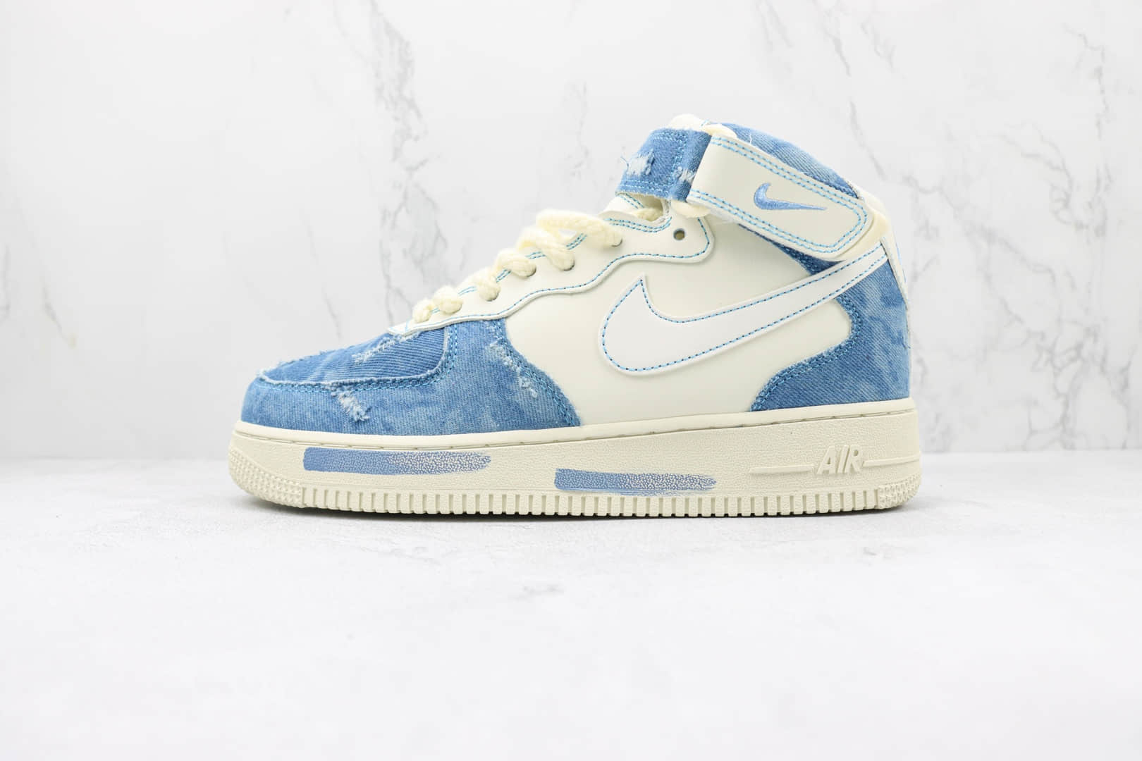 耐克Nike Air Force 1 Mid纯原版本中帮空军一号做旧牛仔米白蓝配色板鞋 耐克空军一号校园板鞋 货号：CW1888-622