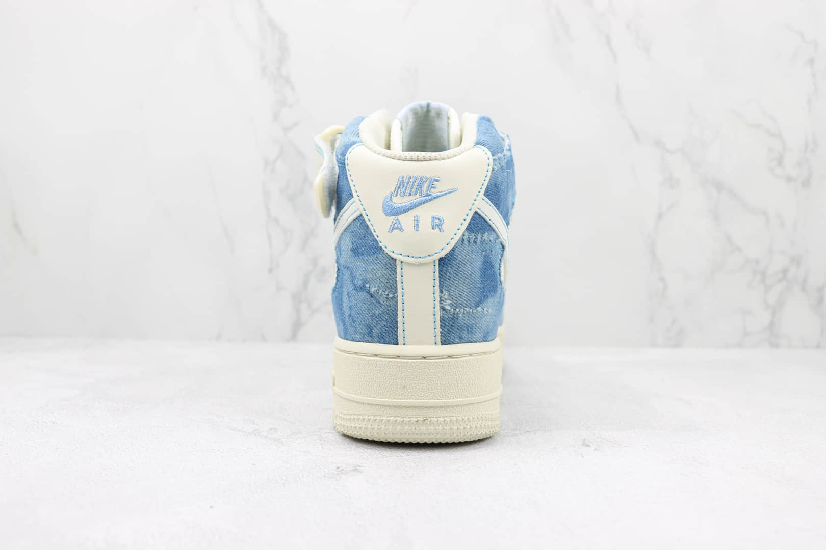 耐克Nike Air Force 1 Mid纯原版本中帮空军一号做旧牛仔米白蓝配色板鞋 耐克空军一号校园板鞋 货号：CW1888-622