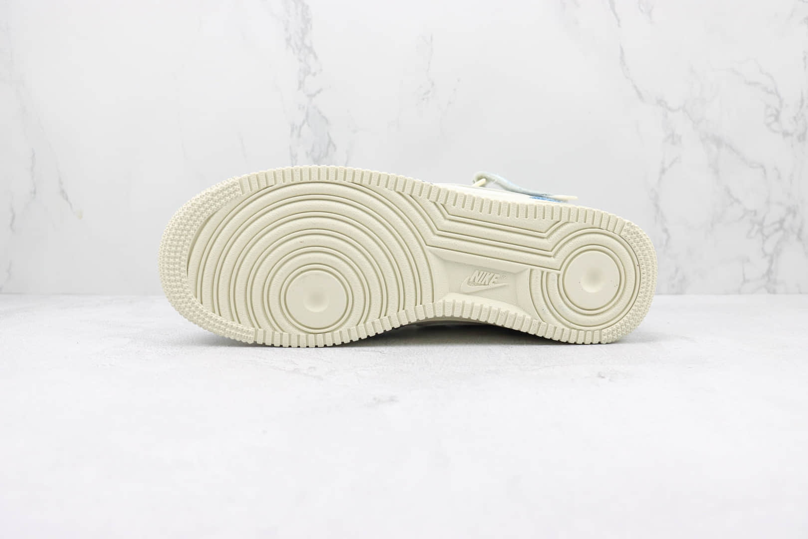 耐克Nike Air Force 1 Mid纯原版本中帮空军一号做旧牛仔米白蓝配色板鞋 耐克空军一号校园板鞋 货号：CW1888-622