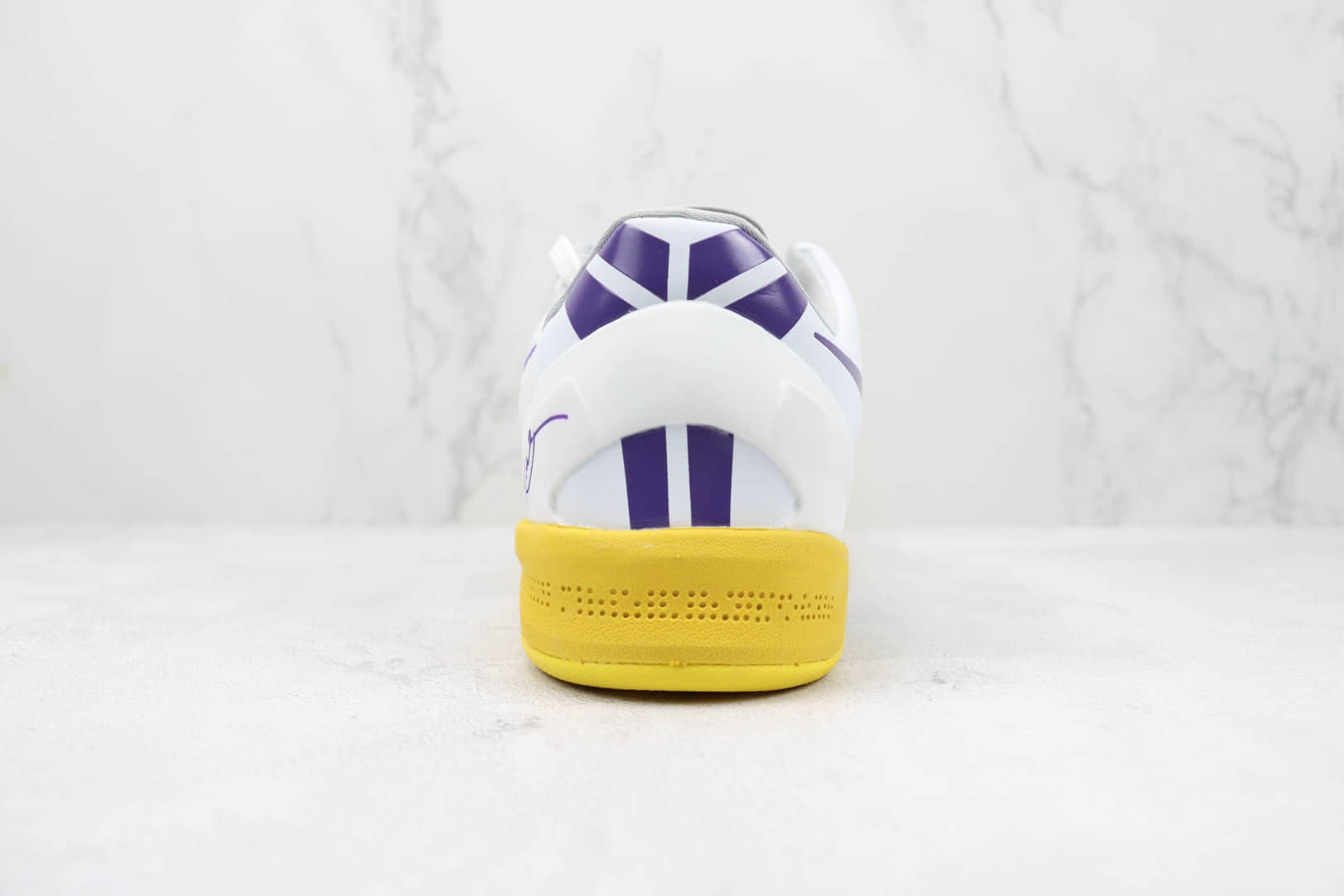 耐克NIKE Kobe 8 Low科比8代白黄紫色实战篮球鞋 莆田天花板科比球鞋 货号：555035-101