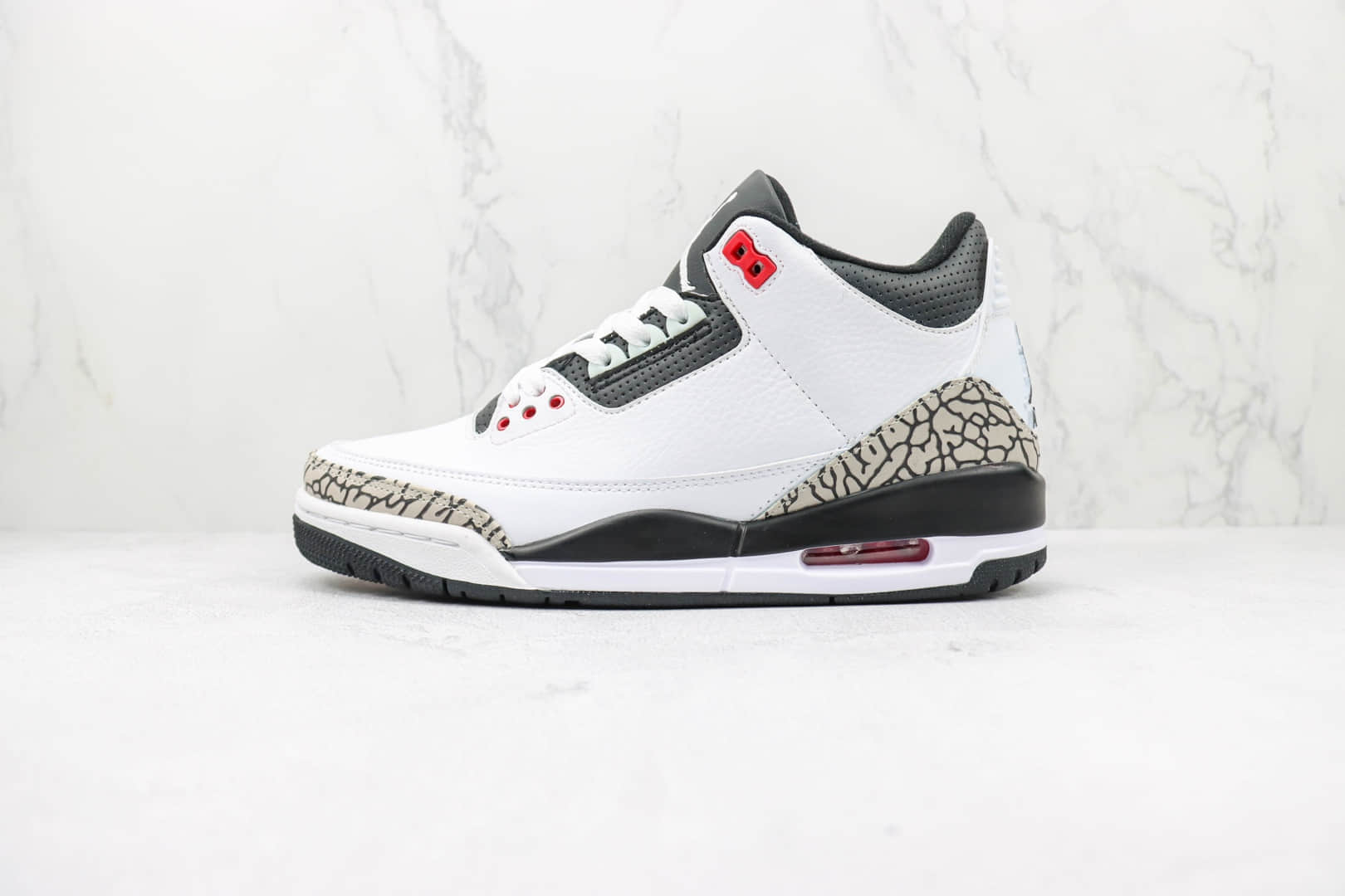 乔丹Air Jordan 3 Retro纯原版本AJ3红外线白配色篮球鞋 莆田天花板AJ系列 货号：136064-123