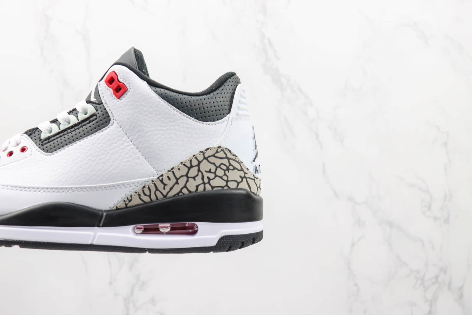 乔丹Air Jordan 3 Retro纯原版本AJ3红外线白配色篮球鞋 莆田天花板AJ系列 货号：136064-123