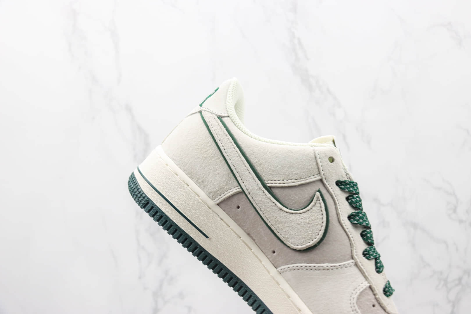 耐克Nike Air Force 1 Low 07纯原版本低帮空军一号灰绿麂皮板鞋 耐克空军一号校园板鞋 货号：DZ3696-002