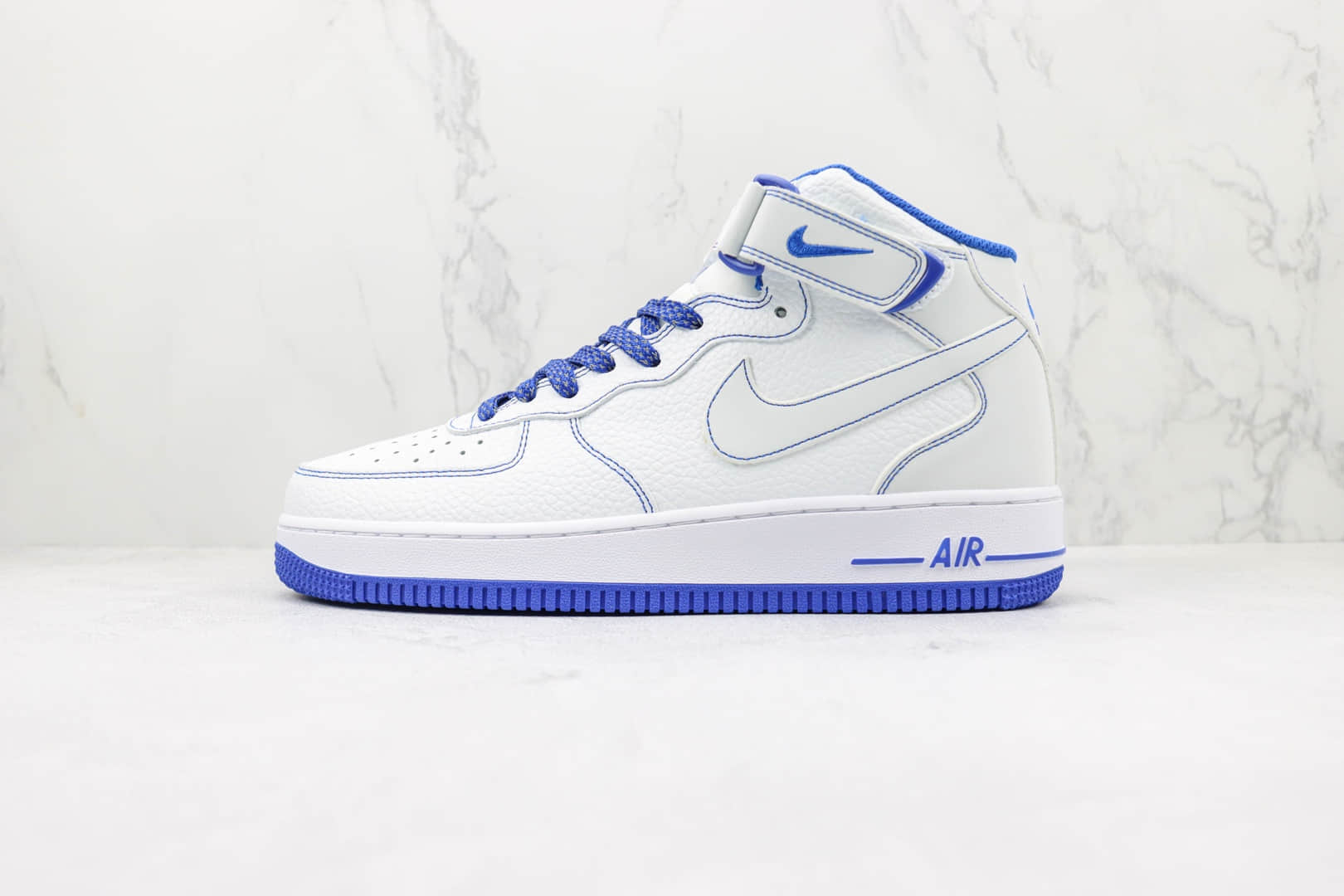 耐克Nike Air Force 1 Mid纯原版本中帮空军一号白蓝双勾魔术贴款板鞋 莆田耐克空军一号货源 货号：MK0619-233