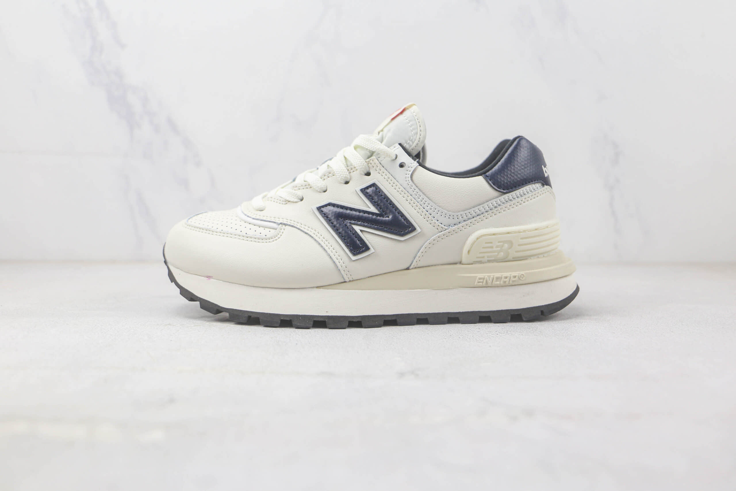 新百伦New Balance 574纯原版本白黑色NB574复古慢跑鞋 莆田天花板NB系列跑鞋 货号：U574LGTO