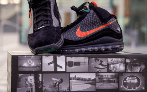 科幻跑鞋！全新Nike React Atlas官图释出！ 货号：DH7598-400