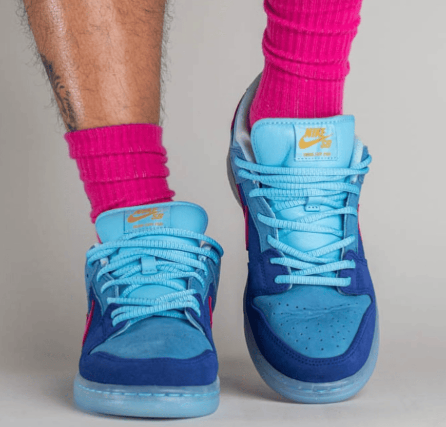 RTJ x Nike SB Dunk联名上脚图曝光！你选蓝精灵还是黑粉？