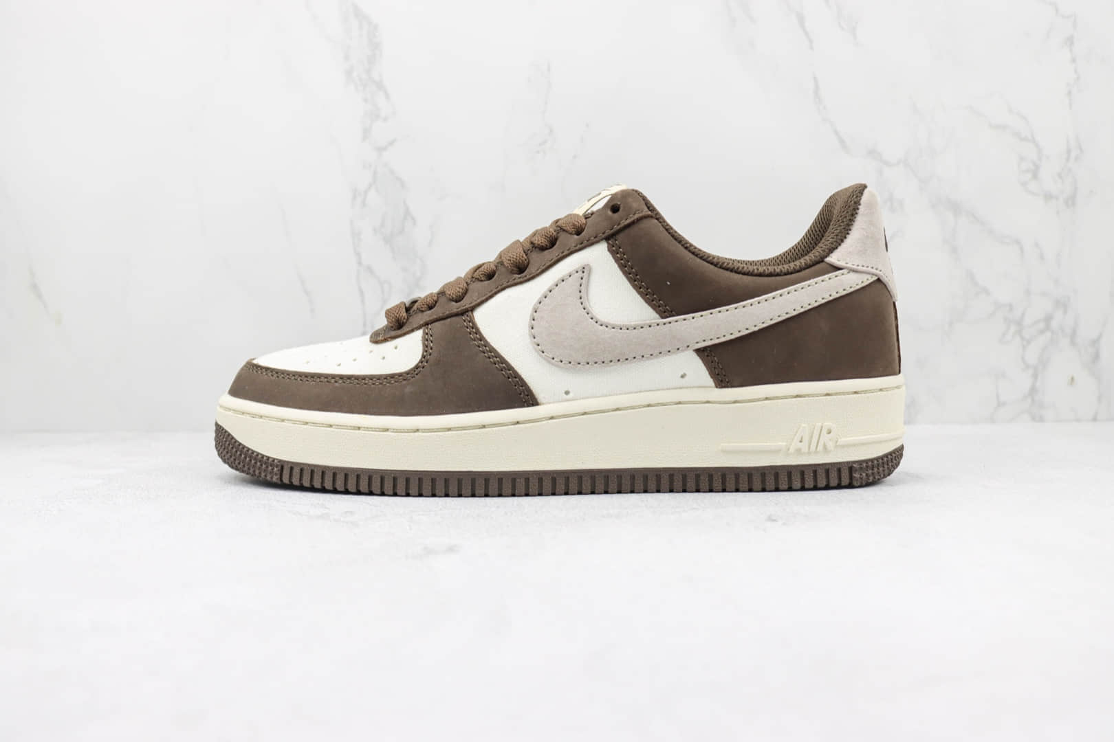 耐克Nike Air Force 1 Low 07纯原版本低帮空军一号白棕色板鞋 莆田耐克空军一号校园板鞋 货号：NT9988-818