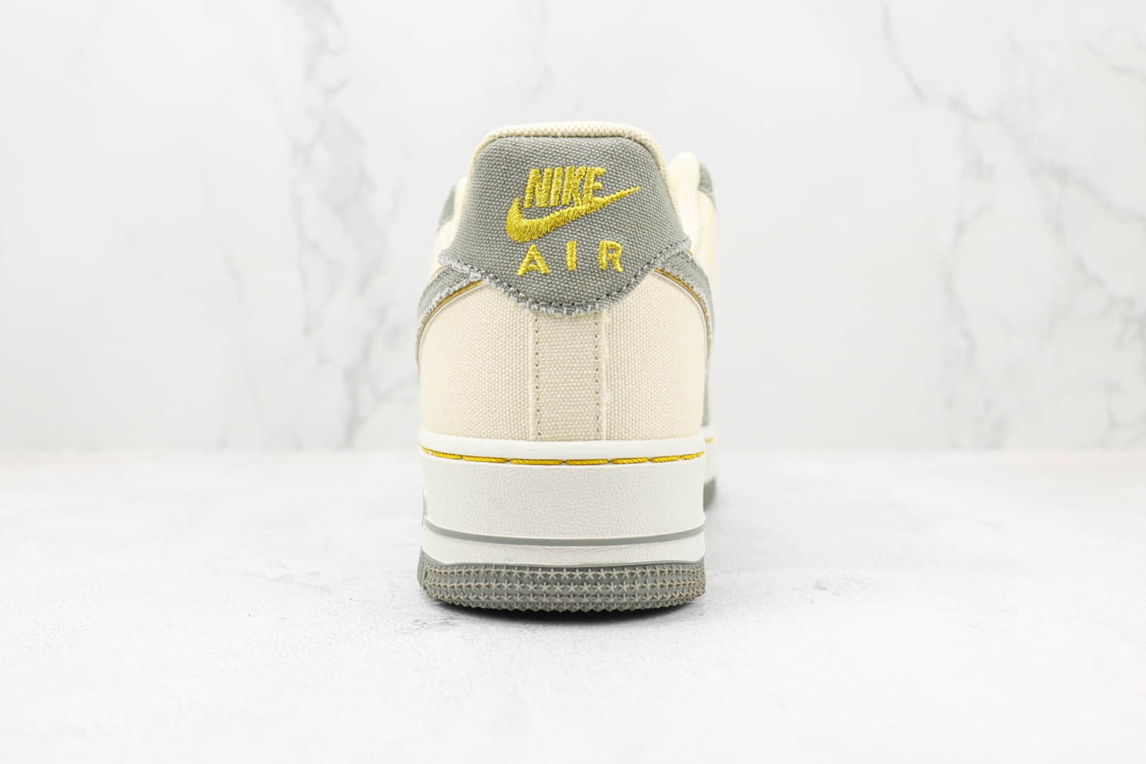 耐克Nike Air Force 1 Low纯原版本低帮空军一号帆布系列米灰拼色板鞋 耐克空军一号校园板鞋 货号：315122-666