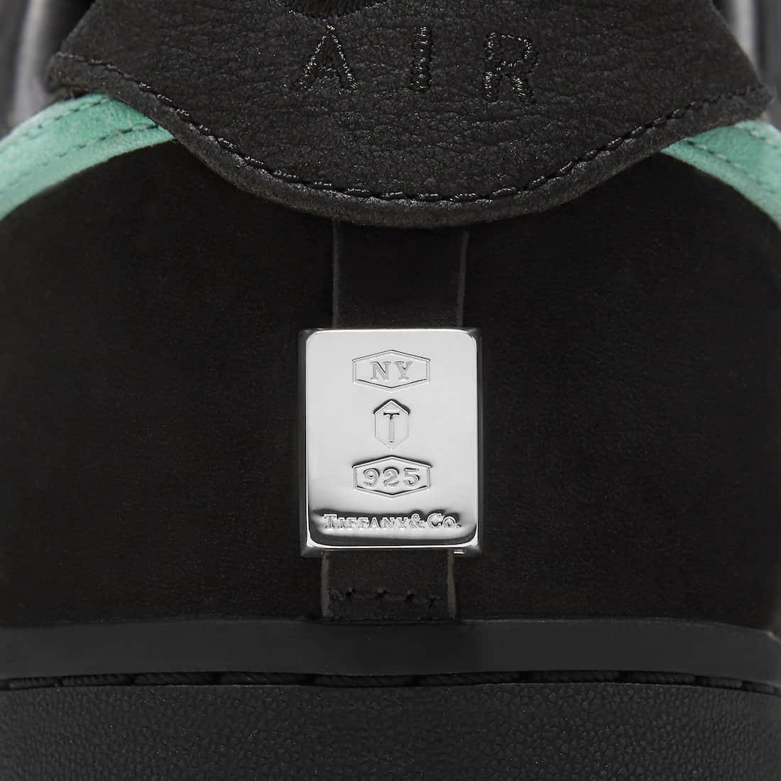 重磅！又一奢侈品品牌联名！全新蒂芙尼 x Nike AF1官图曝光！ 货号：DZ1382-001