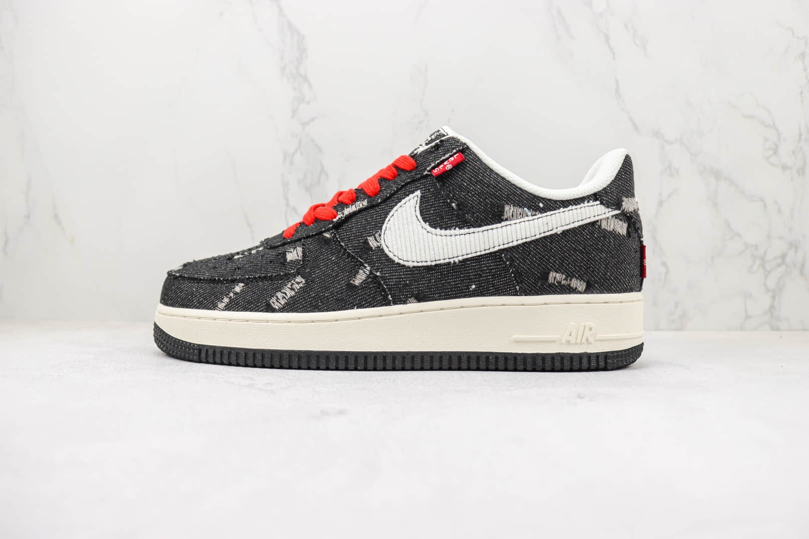 耐克Nike Air Force 1 Nike Low纯原版本低帮空军一号李维斯黑色帆布板鞋 莆田空军一号校园板鞋 货号：LE5050-011