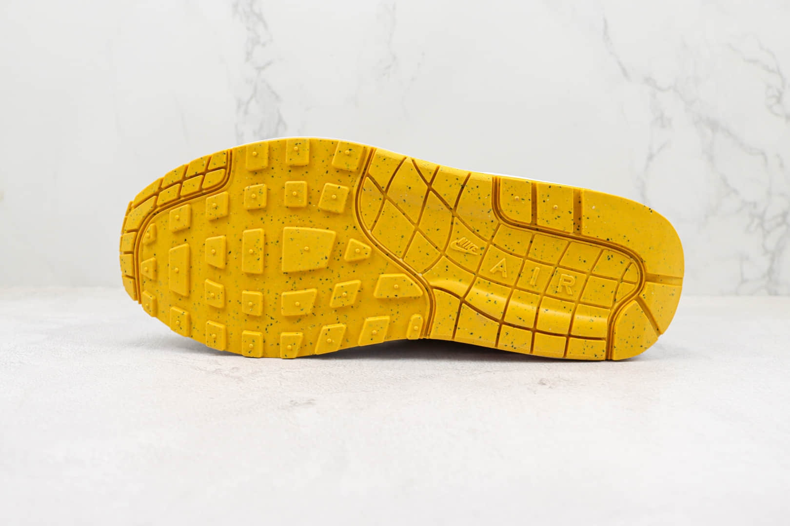 耐克Nike Air Max 1纯原版本Max1丑小鸭配色复古气垫鞋慢跑鞋 莆田天花板Max系列复古气垫鞋 货号：DZ0482-200