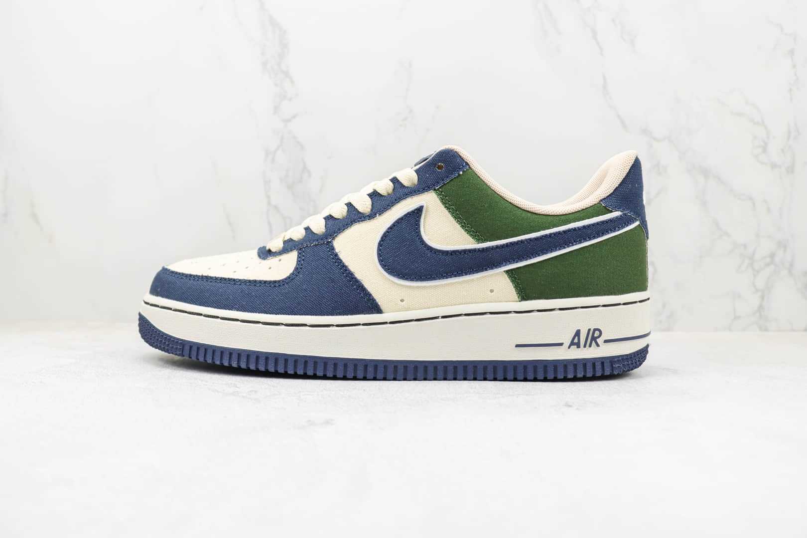 耐克Nike Air Force 107纯原版本低帮空军一号帆布白绿蓝拼色板鞋 耐克空军一号校园系列 货号：315122-661