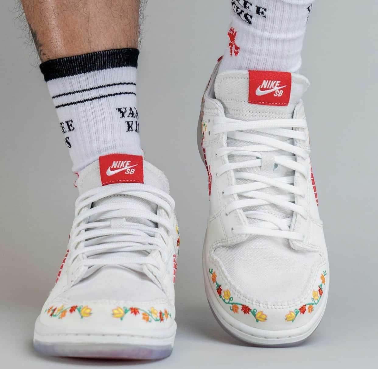 花卉刺绣+渐变外底！这双民族风Nike SB Dunk超精致！ 货号：FD6951-700