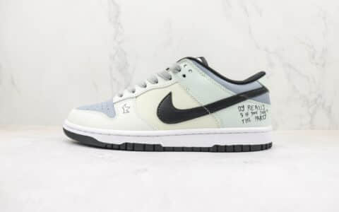 耐克Nike SB Dunk Low纯原版本低帮SB DUNK大友克洋联名款淡黄蓝拼色黑勾英文字母配色板鞋 莆田天花板DUNK系列 货号：DD3696-255