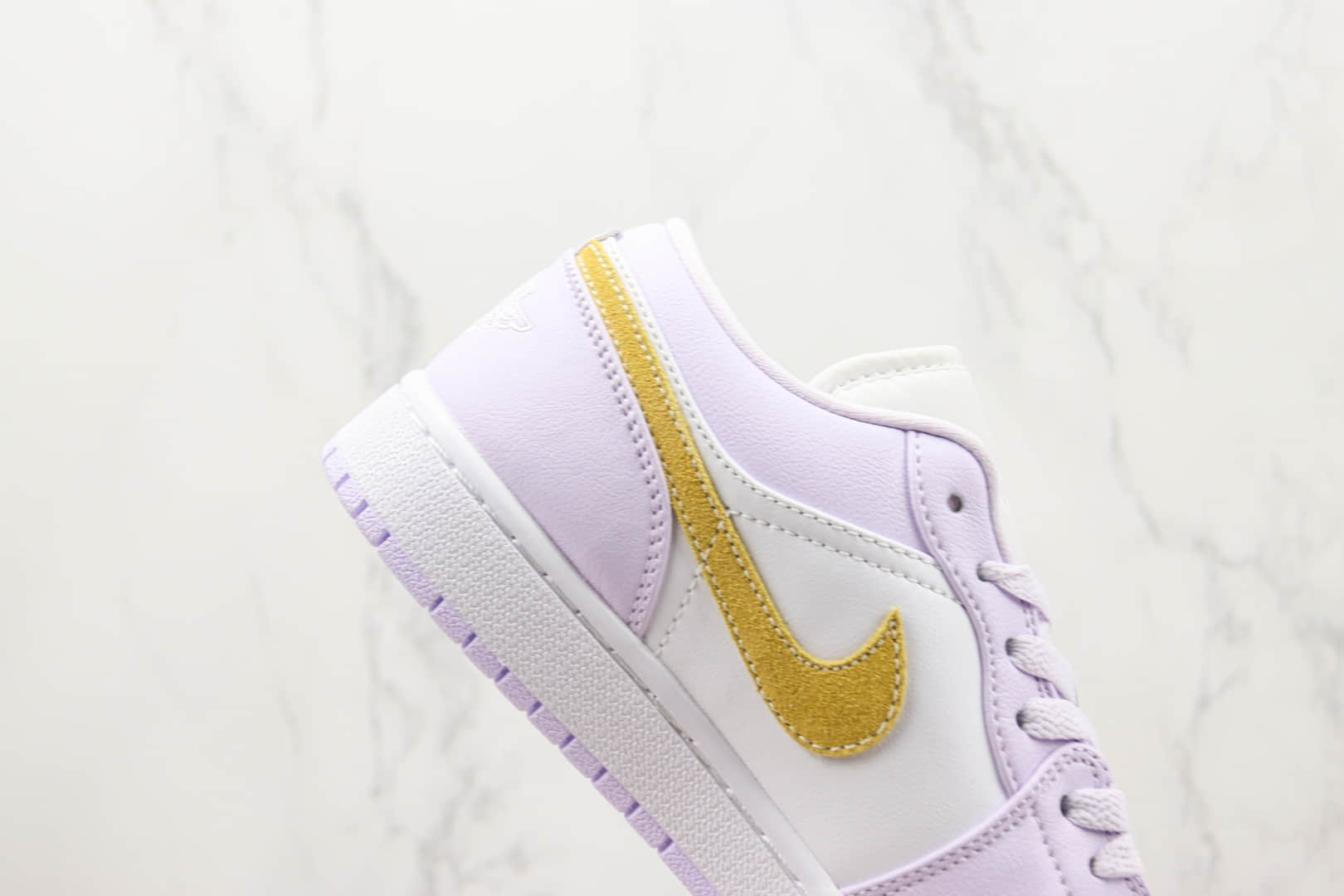 乔丹Air Jordan 1 Low纯原版本低帮AJ1白紫色板鞋 莆田天花板AJ1系列 货号：DC0774-501