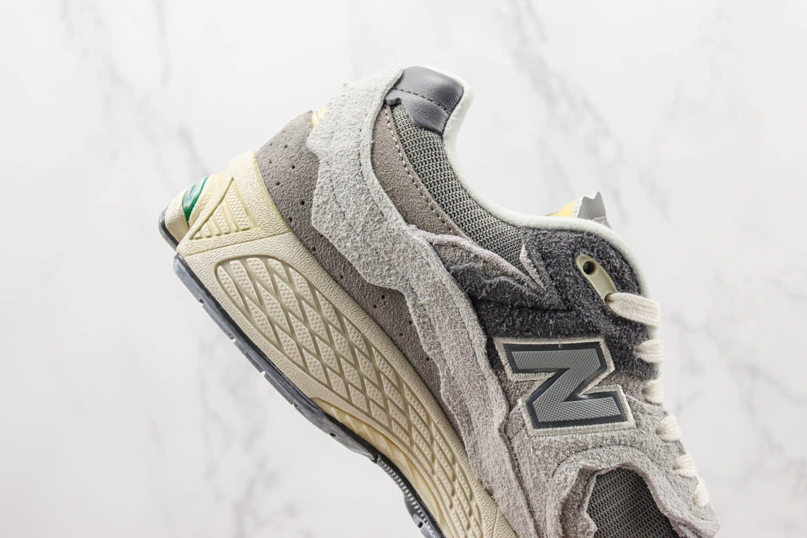 新百伦New Balance 2002R纯原版本NB2002R云雨灰复古跑鞋 莆田天花板NB系列跑鞋 货号：M2002RDA