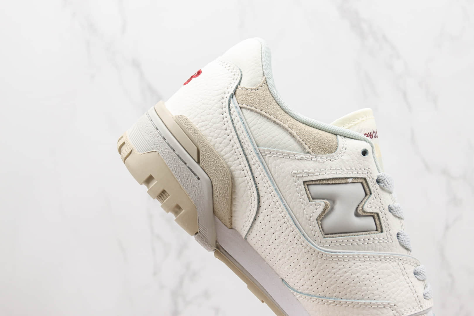 新百伦New Balance 550纯原版本NB550篮球板鞋 莆田新百伦货源 货号：BB550LN1