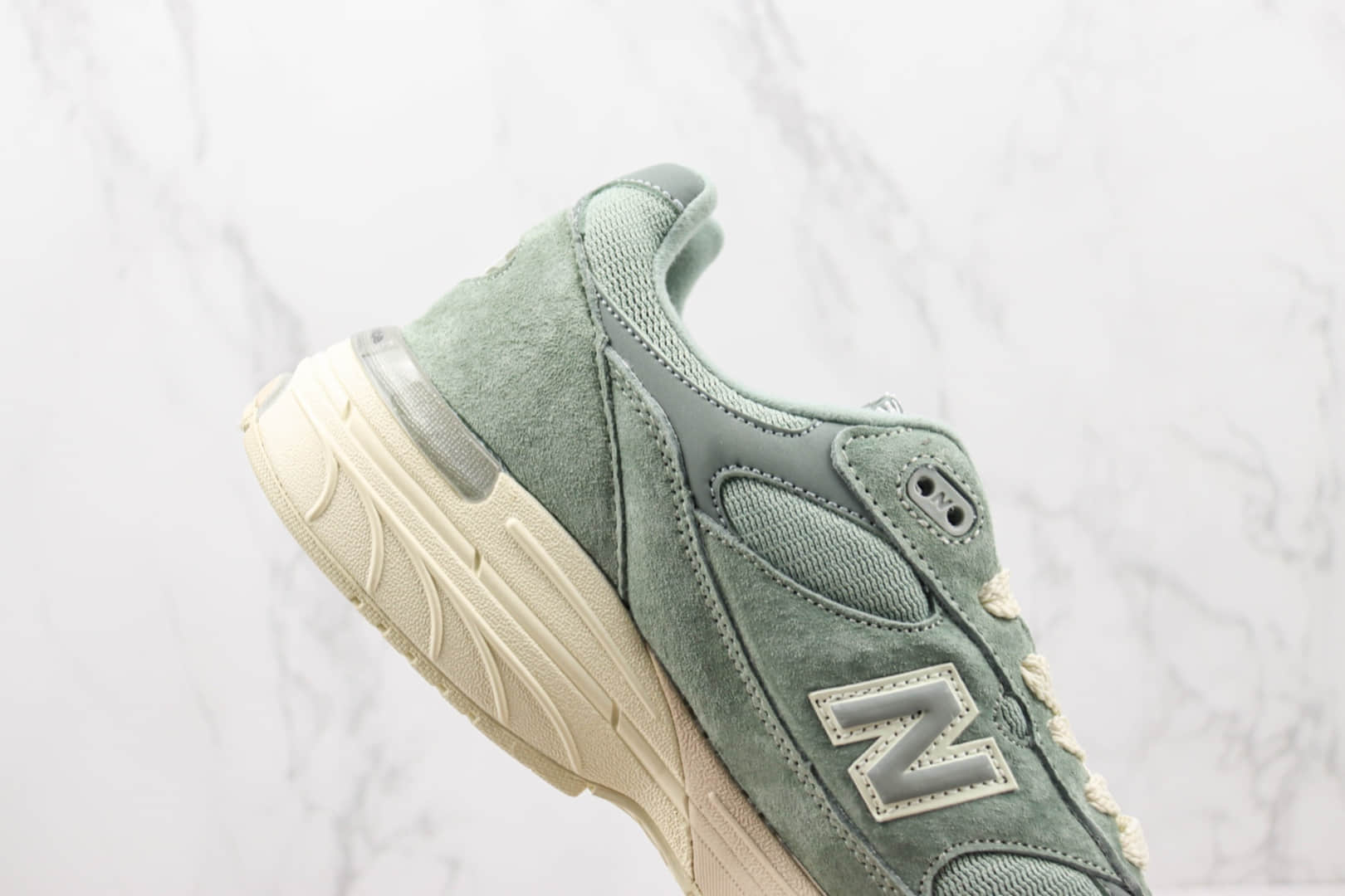 新百伦New Balance 993纯原版本Kith联名千草绿色开心果NB993复古慢跑鞋 莆田NB系列复古老爹鞋 货号：MR993KH1