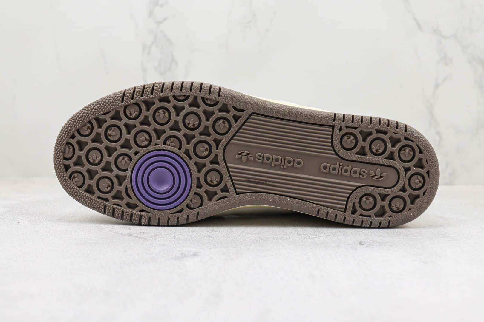 阿迪达斯adidas Centennial 85 Low纯原版本白棕紫色复古板鞋 莆田阿迪达斯货源 货号：IE2369